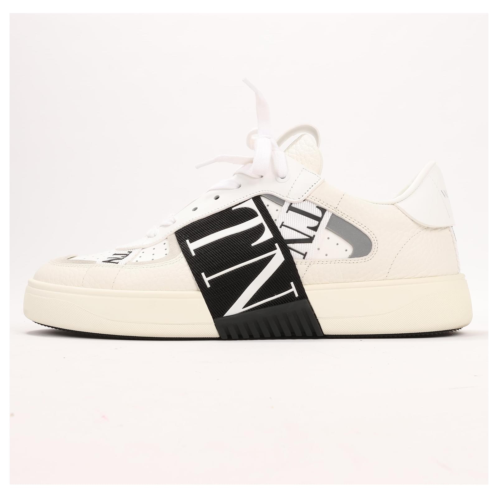 【VALENTINO】VLTN BANDED SNEAKERS Valentino Garavani Men's VLTN-Banded Low-Top Sneakers