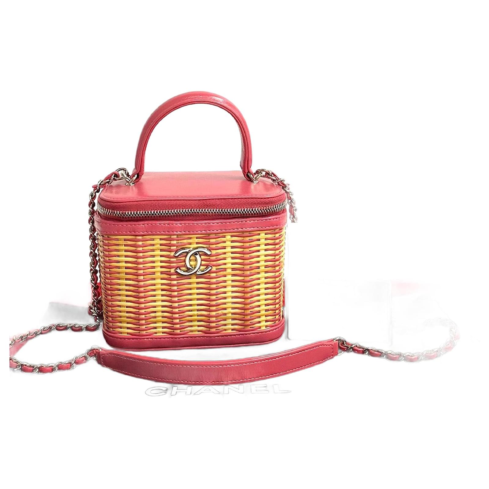 Raffia Effect Crystal Vanity Bag カゴバッグ Raffia Effect Crystal Vanity Bag