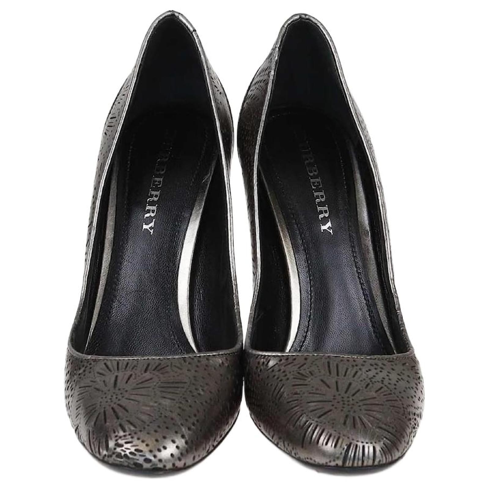 Burberry fashion pumps grey