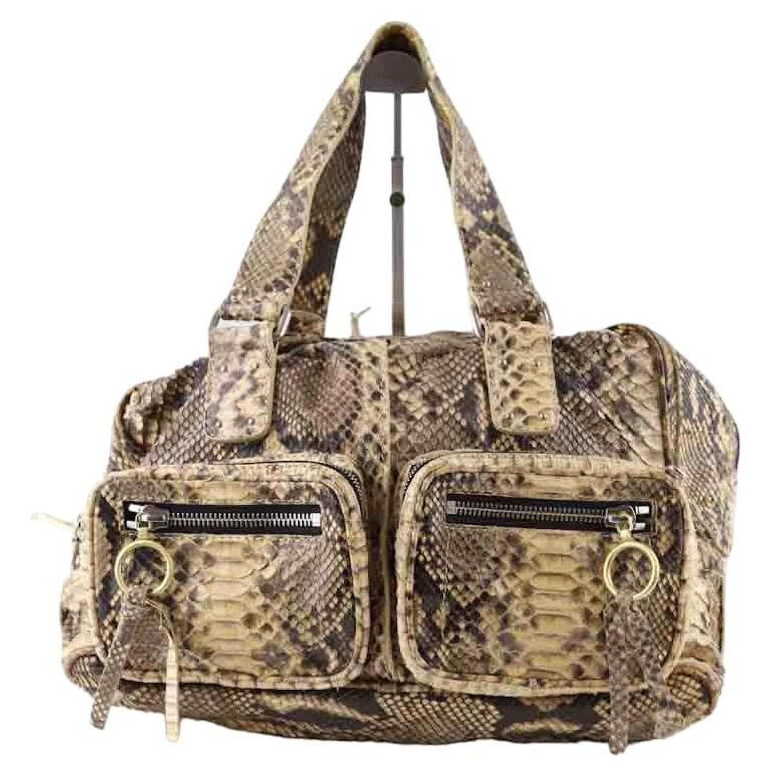 Chloe Chocolate Brown Leather Betty Bag | Yoogi's Closet Chloe