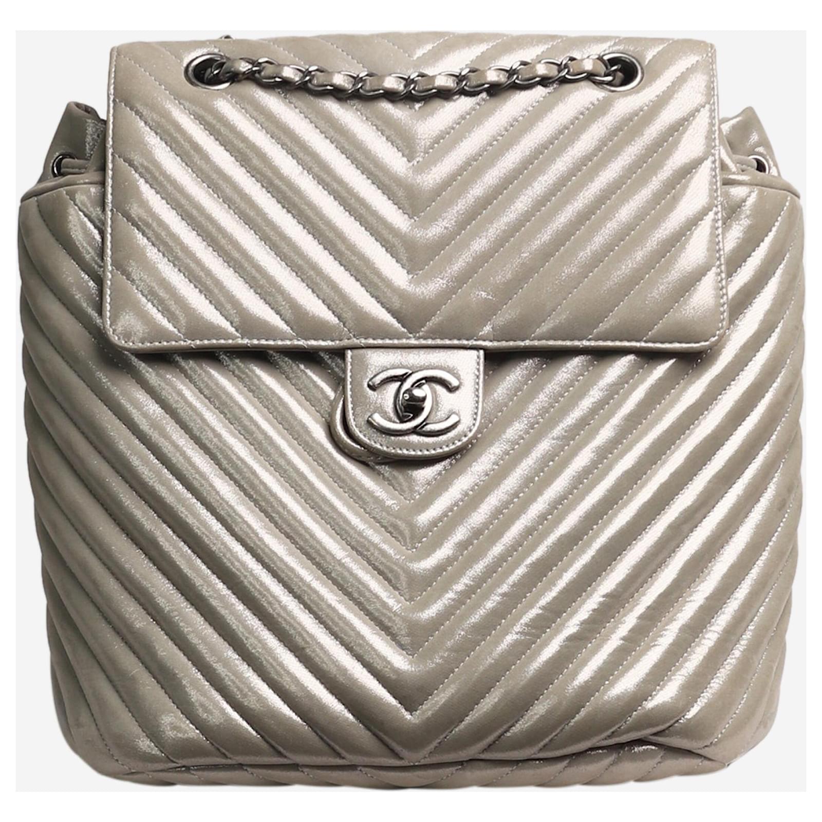 CHANEL ★Chanel Chevron Urban Spirit Backpack Silver CHANEL Urban Spirit Chevron Calfskin Silver Leather Backpack