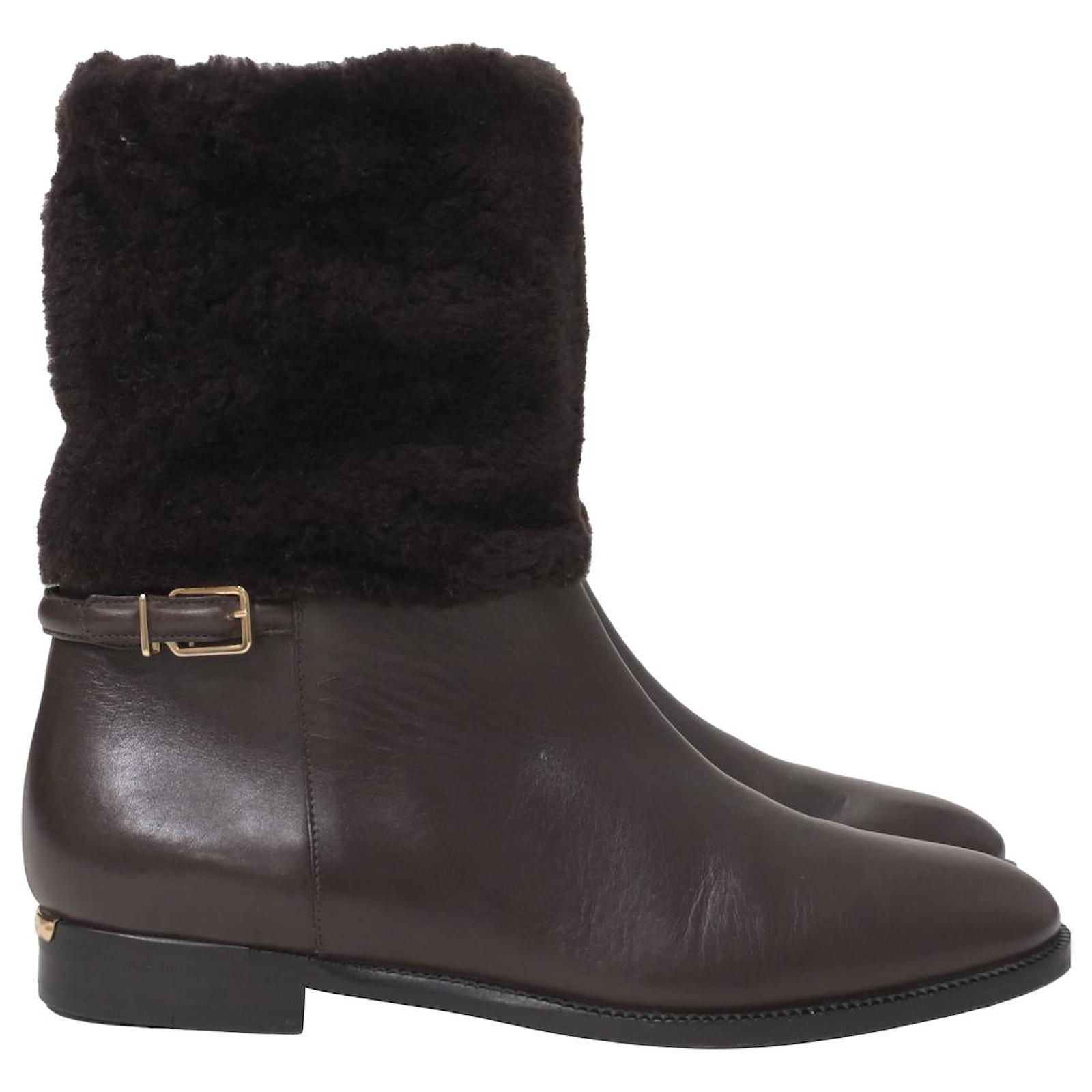 Burberry Shearling Cuff Boots in Brown Leather ref.1422407 Joli Closet