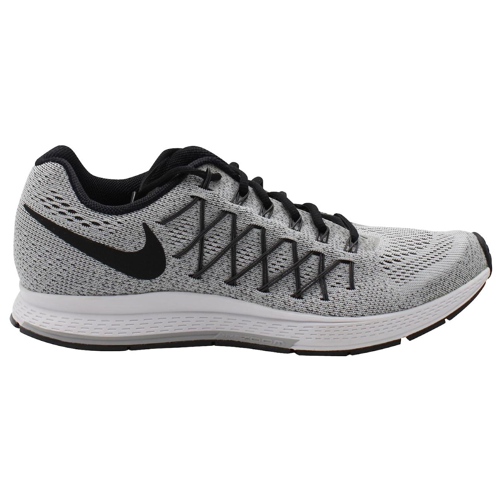 Scarpe da corsa Nike Zoom Pegasus 32 in sintetico grigio ref.1423467 Joli Closet