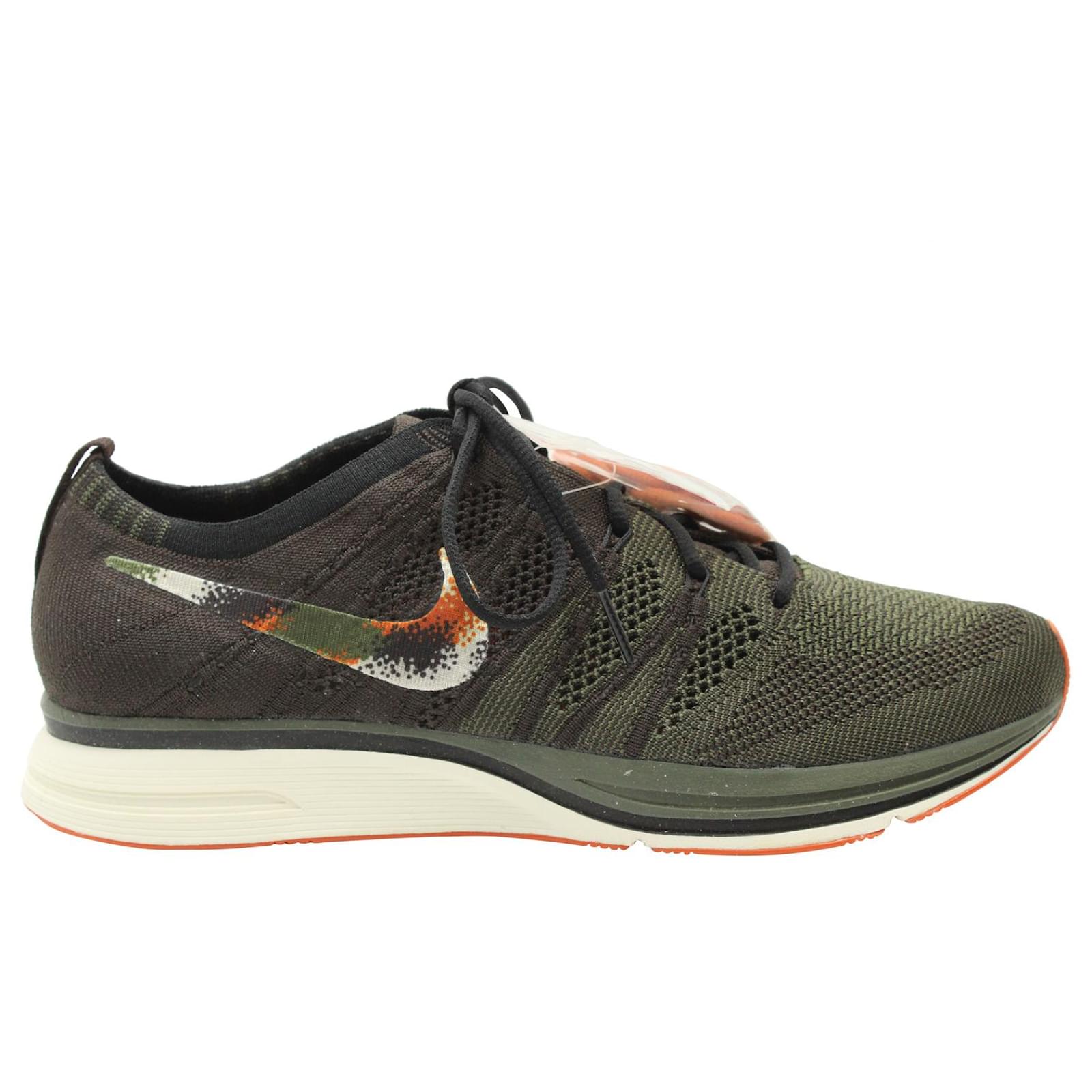 nike flyknit trainer dark green