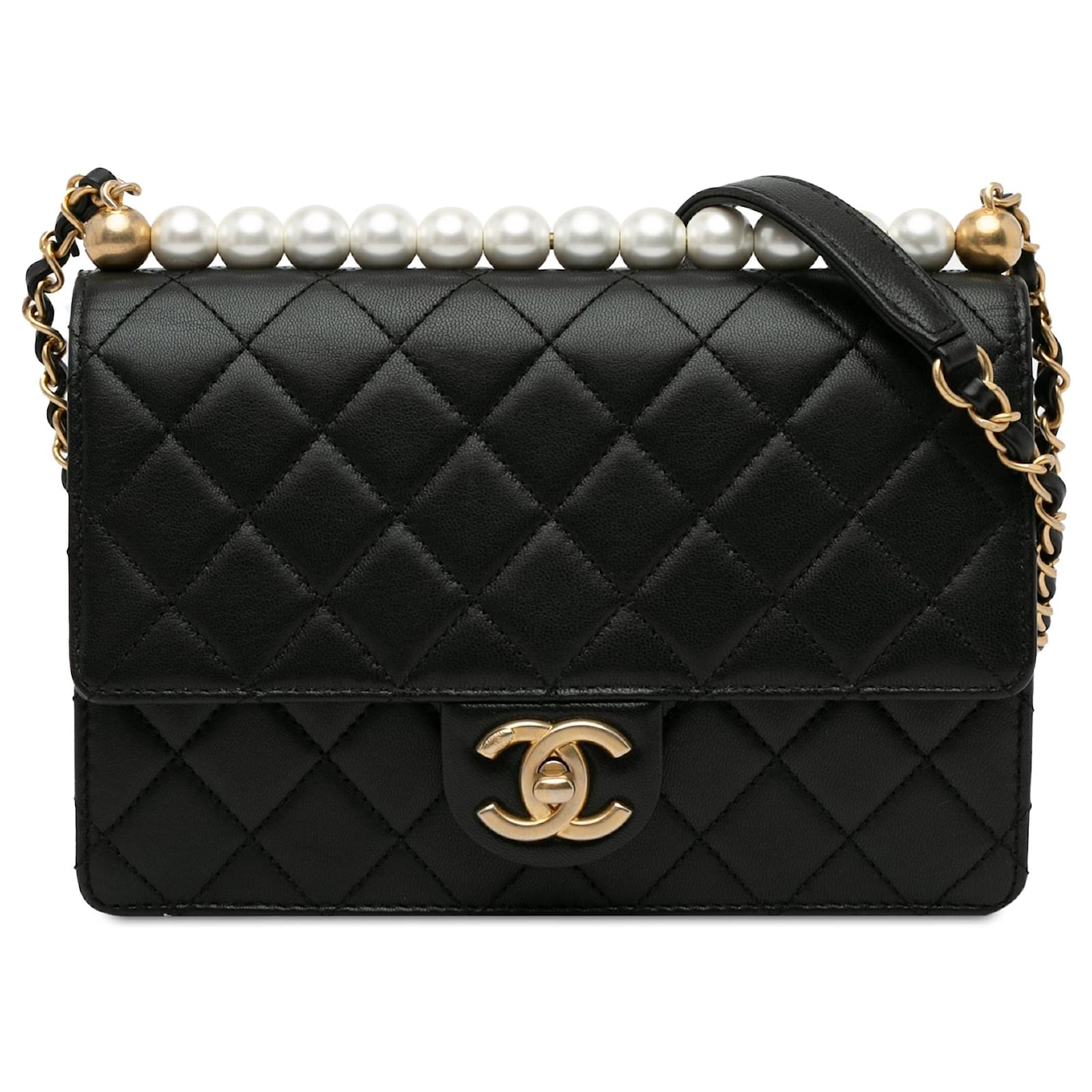 Sac à bandoulière en cuir de chèvre matelassé noir Chanel Medium