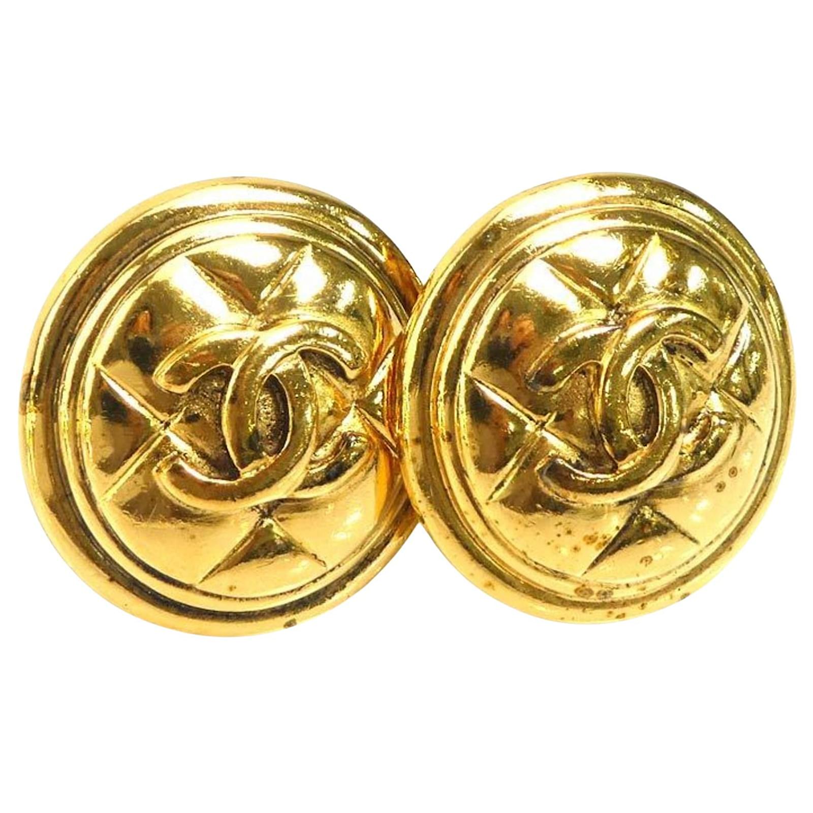 Timeless Chanel Coco Mark Golden Metal ref.1433418 - Joli Closet