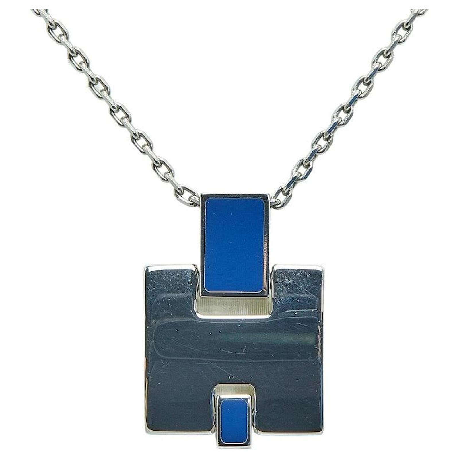 Collier en metal motif logo H d Hermes Eileen en argent marine en excellent etat