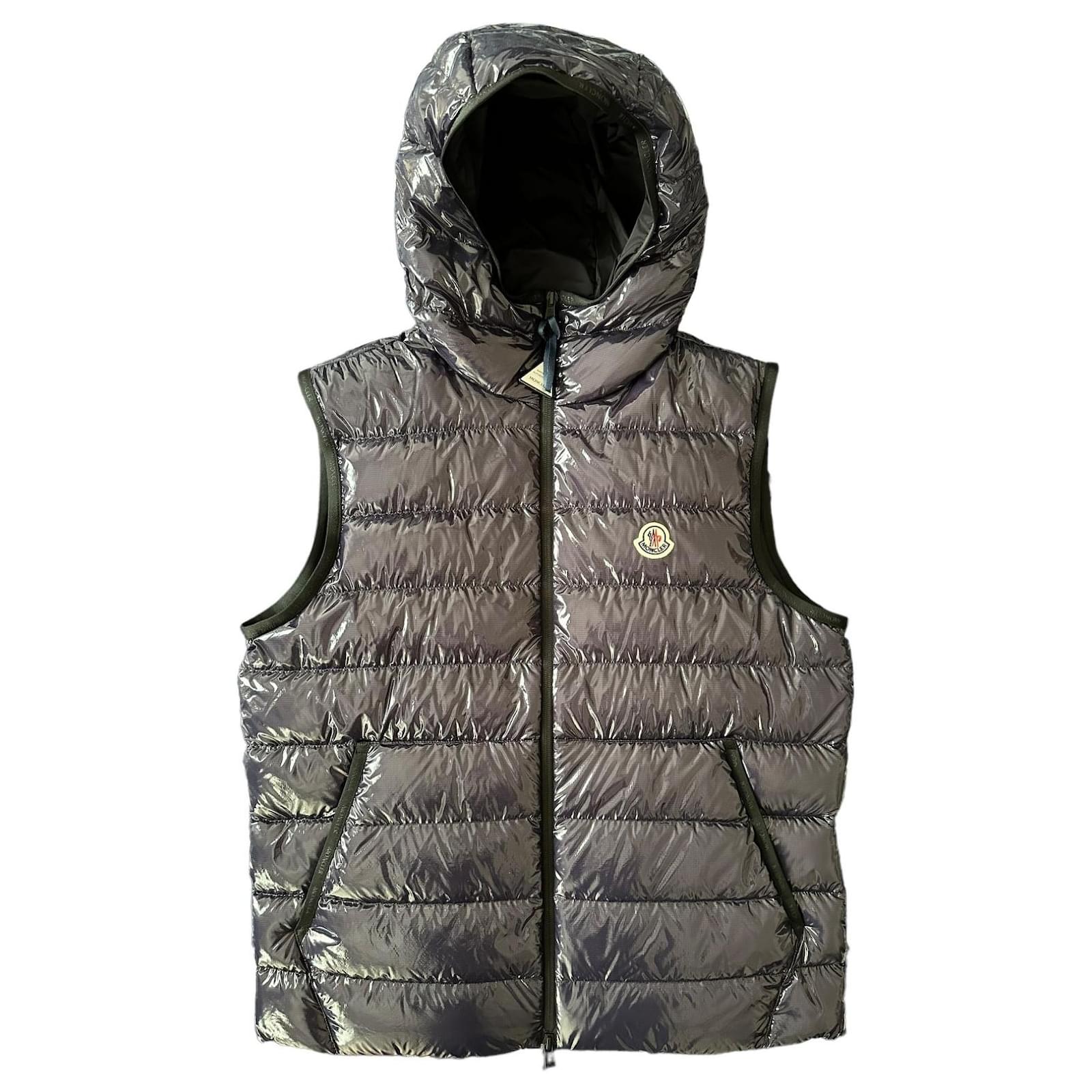 Moncler Lappe hooded vest Dark blue Nylon ref.1440053 - Joli Closet