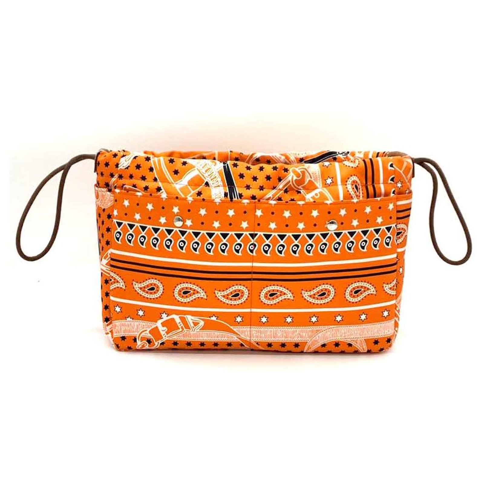 Hermes Silk Vaux Balennia Foolby 25 Orange Silver Hardware Bag-in-Bag  Cosmetic Pouch in Great Condition