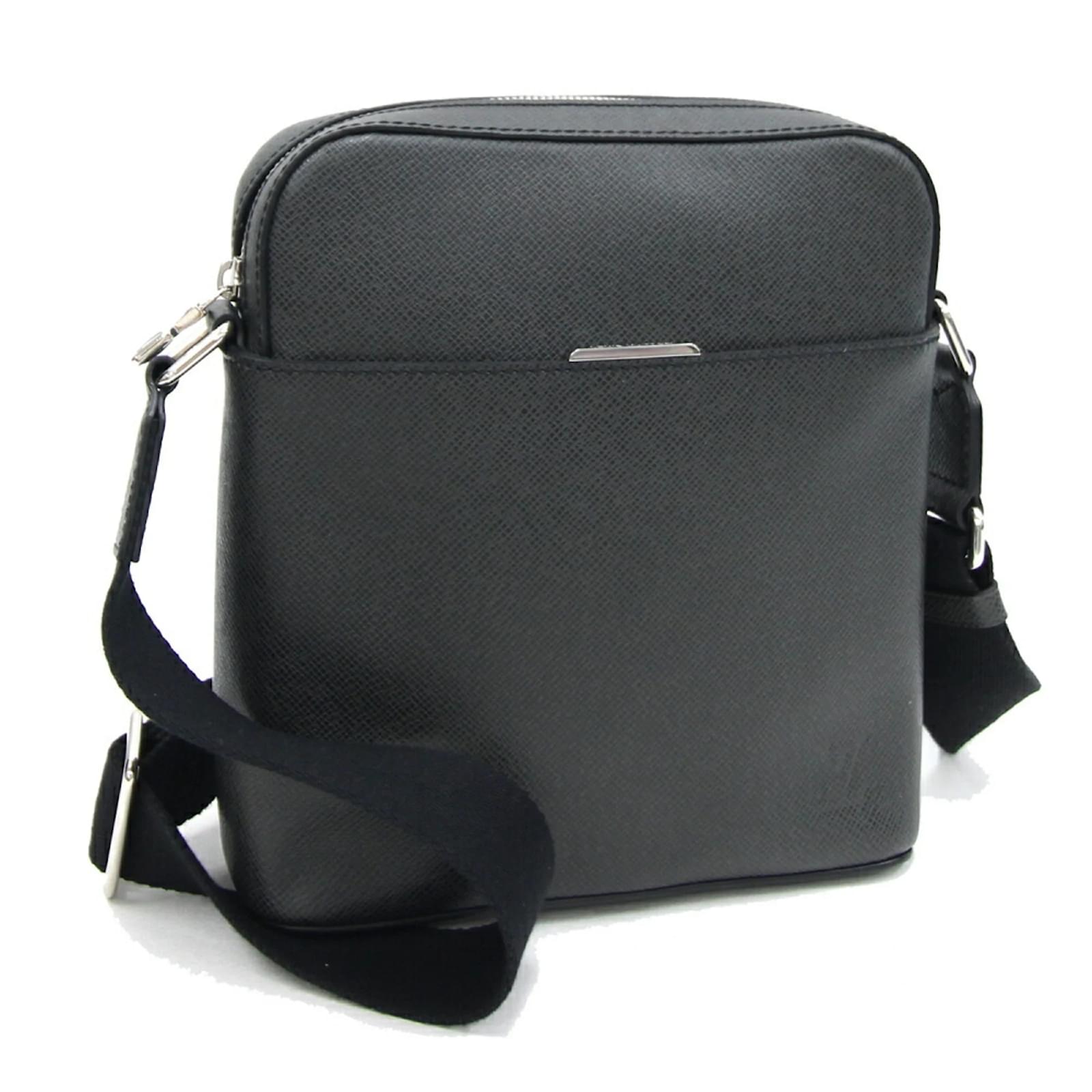 Louis Vuitton Taiga Anton Pochette Shoulder Bag in Ardoise Black
