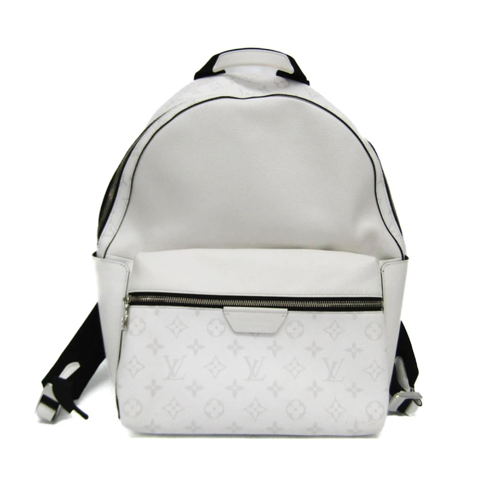 Louis Vuitton Taigarama Discovery Backpack PM M30953 for Men White Leather Patent leather ref.1446624 Joli Closet