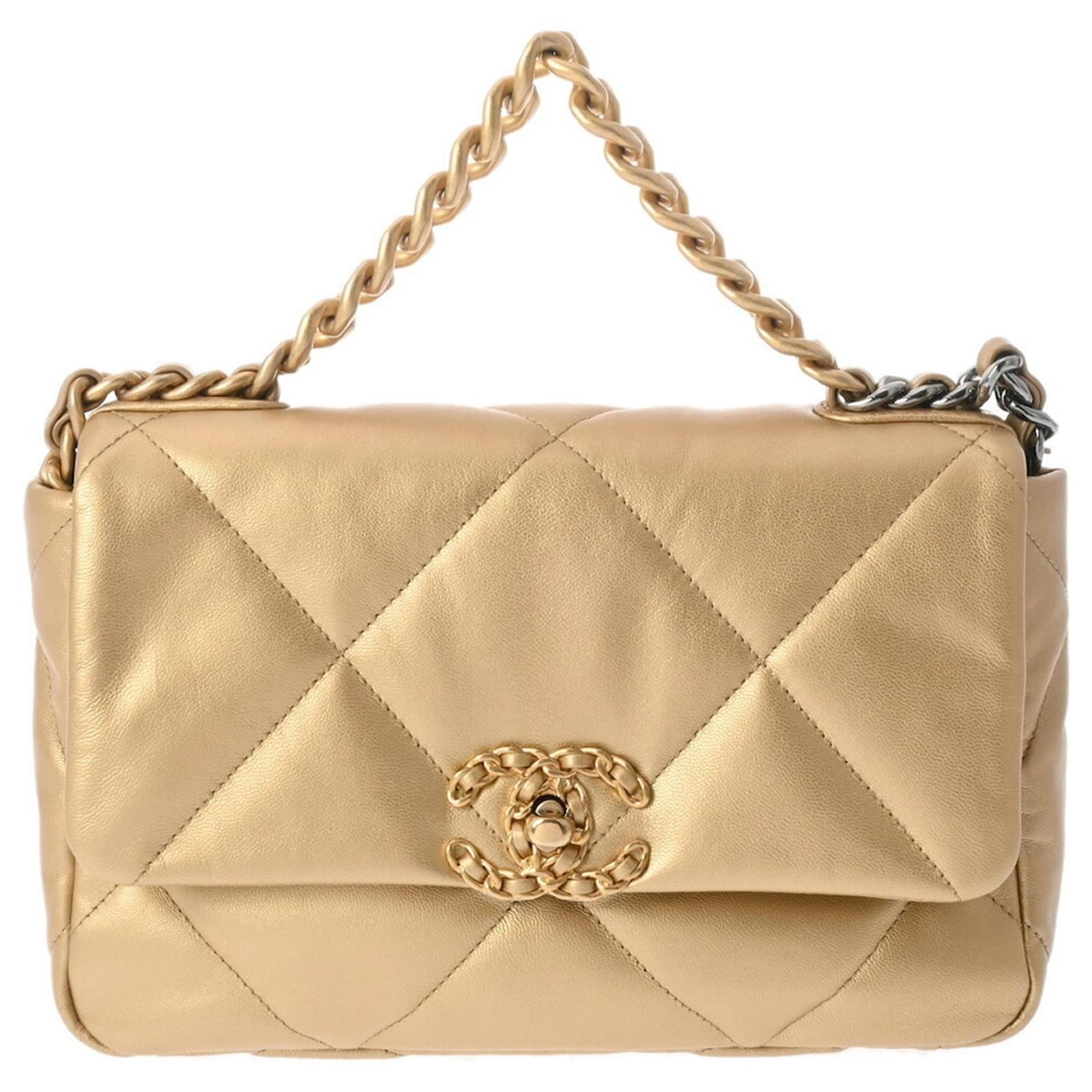 Chanel 19 Chain Shoulder Bag in Gold Suede Golden ref.1447420