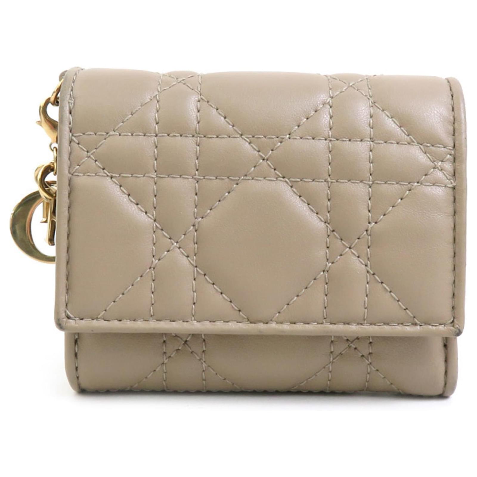 cuánto cuesta precio carteras christian dior original