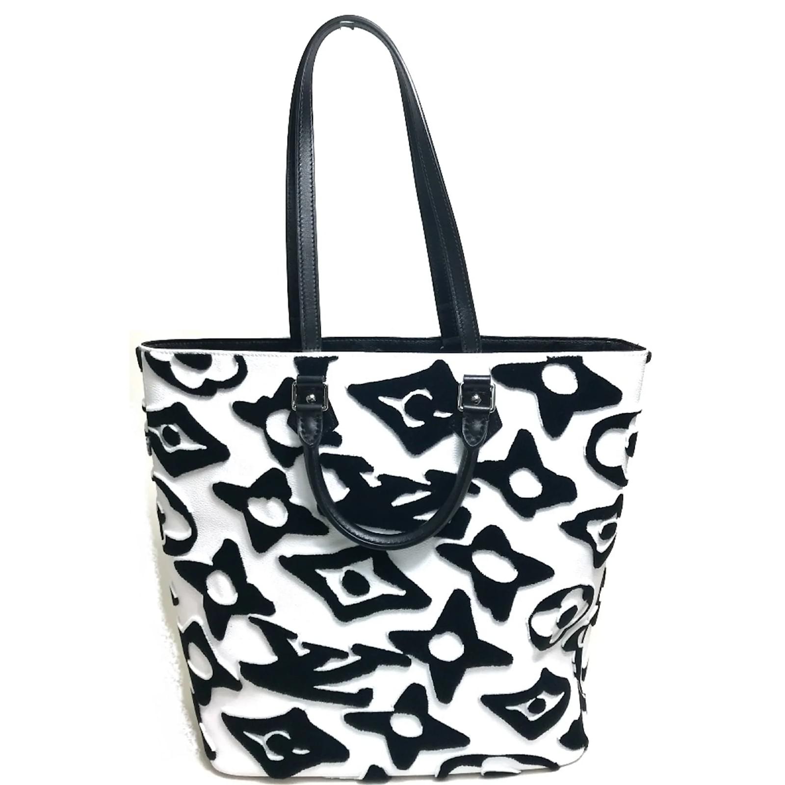 Louis Vuitton M45567 Tufted Monogram Tote Bag White Cloth ref 