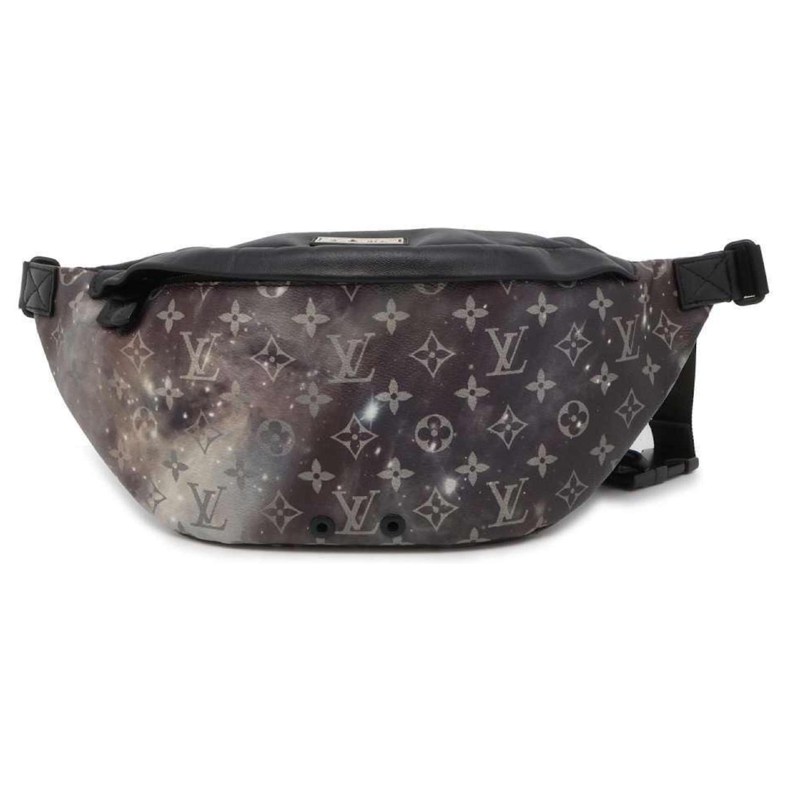 Louis Vuitton Monogram Galaxy shops Discovery Bumbag