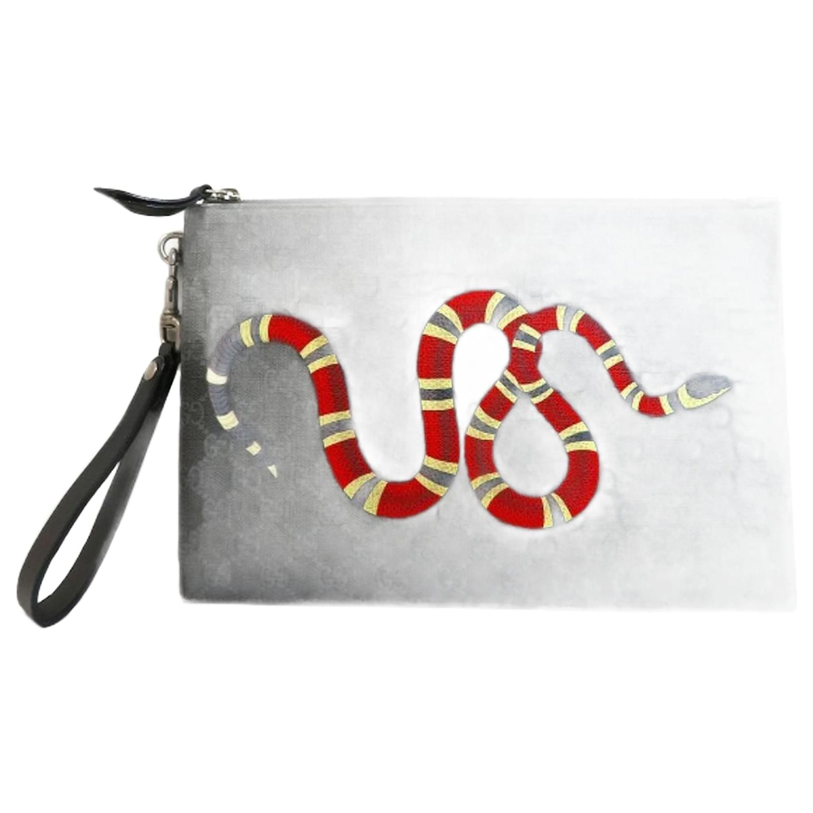 Gucci GG Supreme Kingsnake Print Clutch Bag Black Multiple colors Leather Cloth ref.1467497 Joli Closet