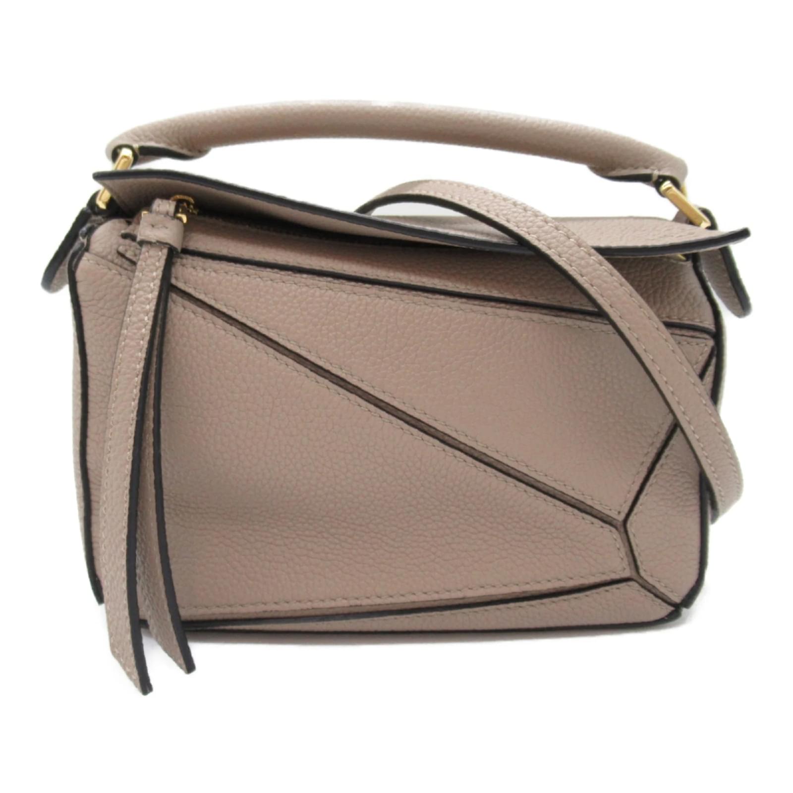 Loewe Puzzle Mini Schultertasche Beige Leder ref.1472036 Joli Closet