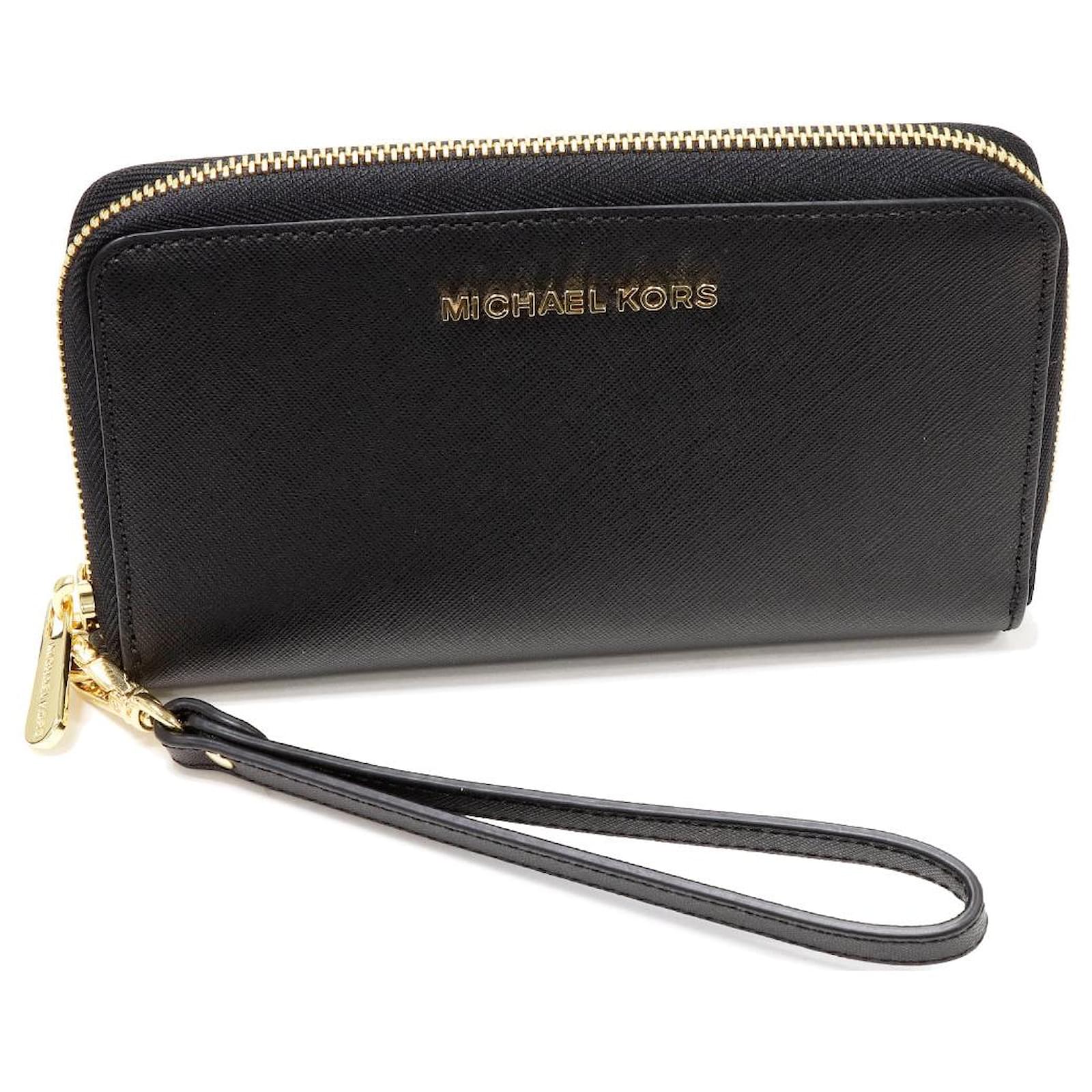 Michael kors jet set passport wallet best sale