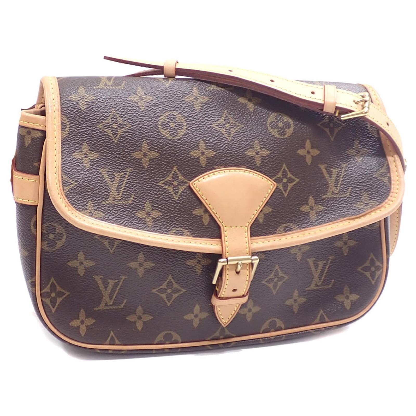 Sologne Schultertasche Monogram Louis Vuitton Lackleder ref 