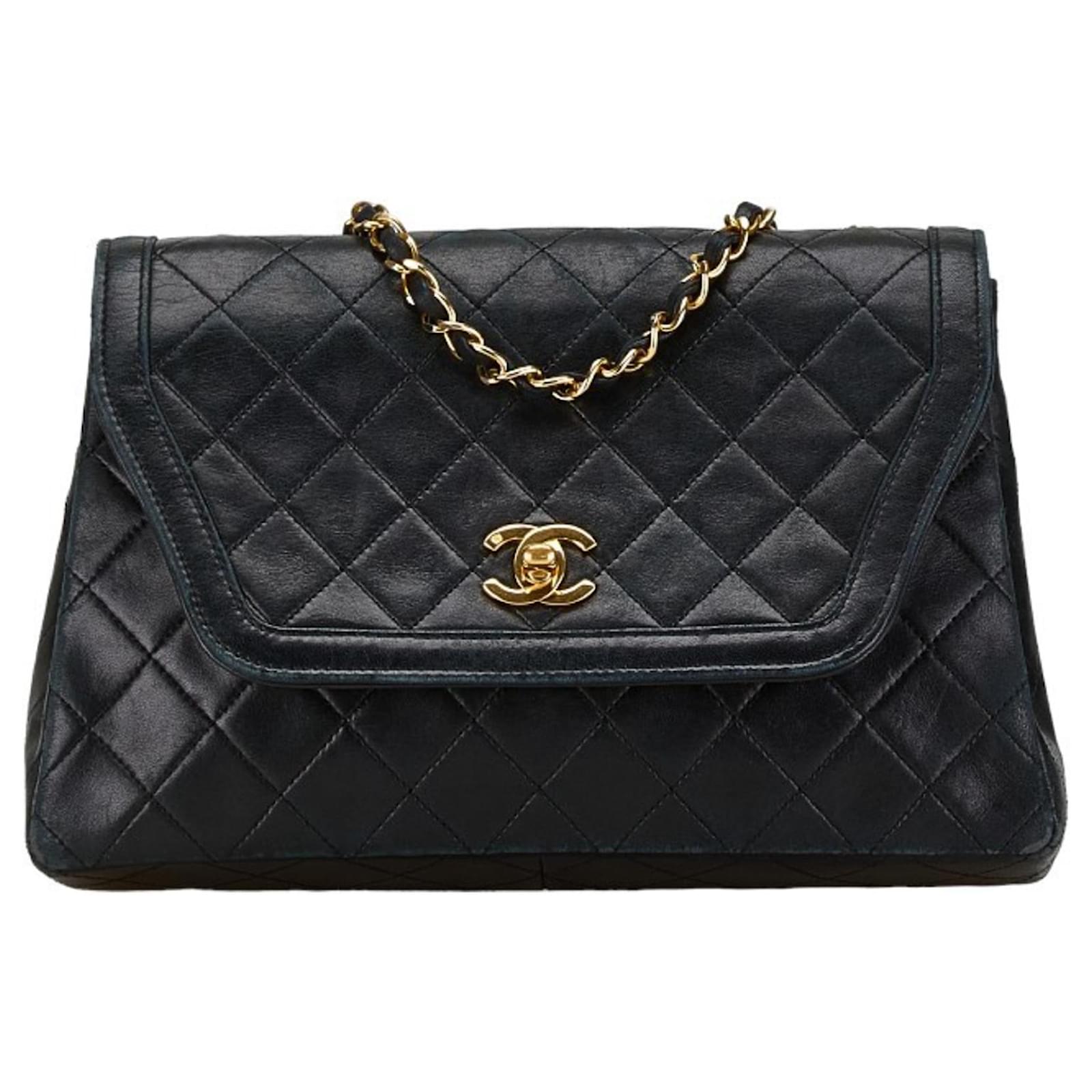 CHANEL ブラックレザー バッグ Chanel Lambskin EX 9