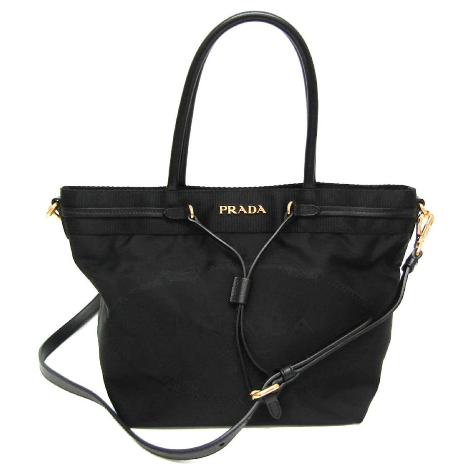 Tote Sac à main en cuir et nylon pour femmes Prada Noir ref