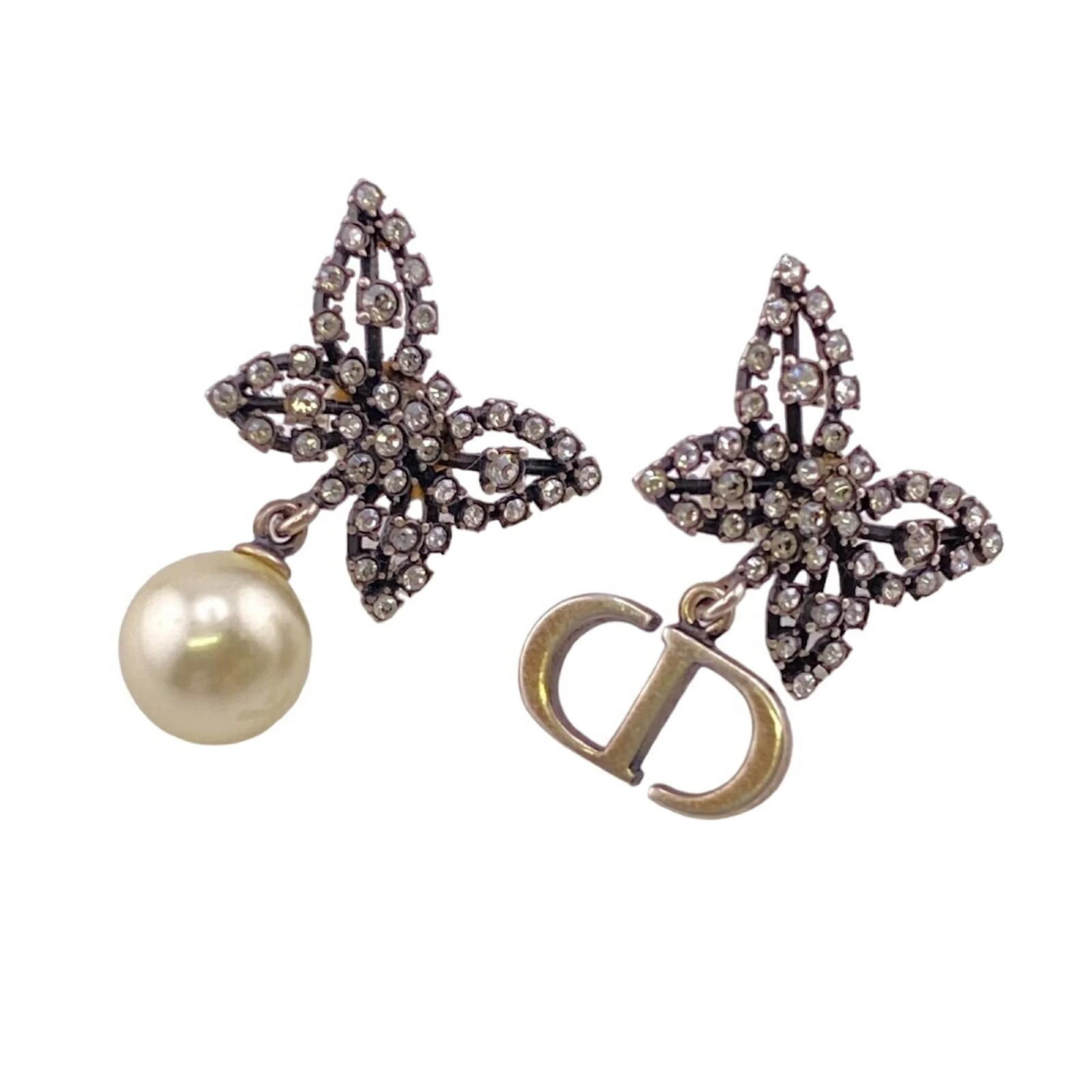 【蝶モチーフの存在感！】DIOR PAPILLON DE NUIT リング Christian Dior Pave Setting Papillon de Nuit Earrings