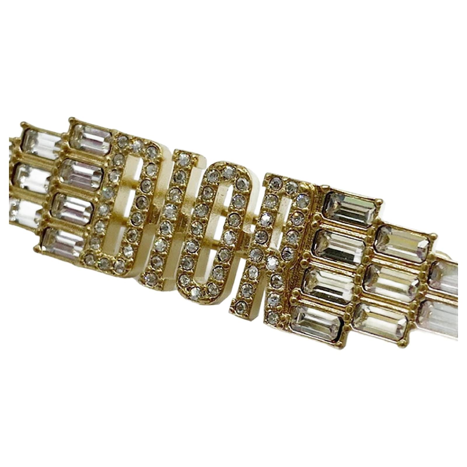 Dior hair clip hotsell