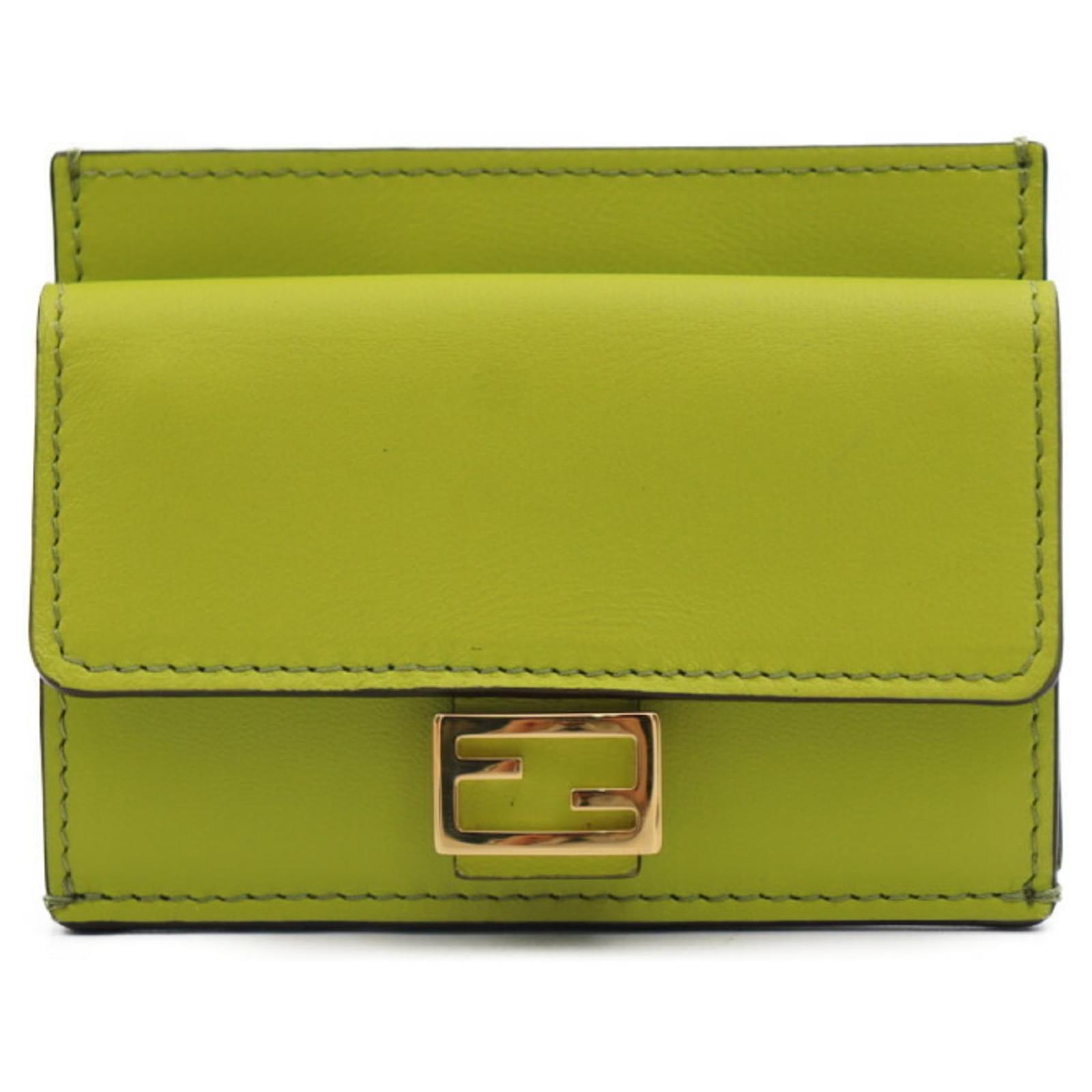 Fendi Baguette Card Holder Green Leather ref.1493454 - Joli