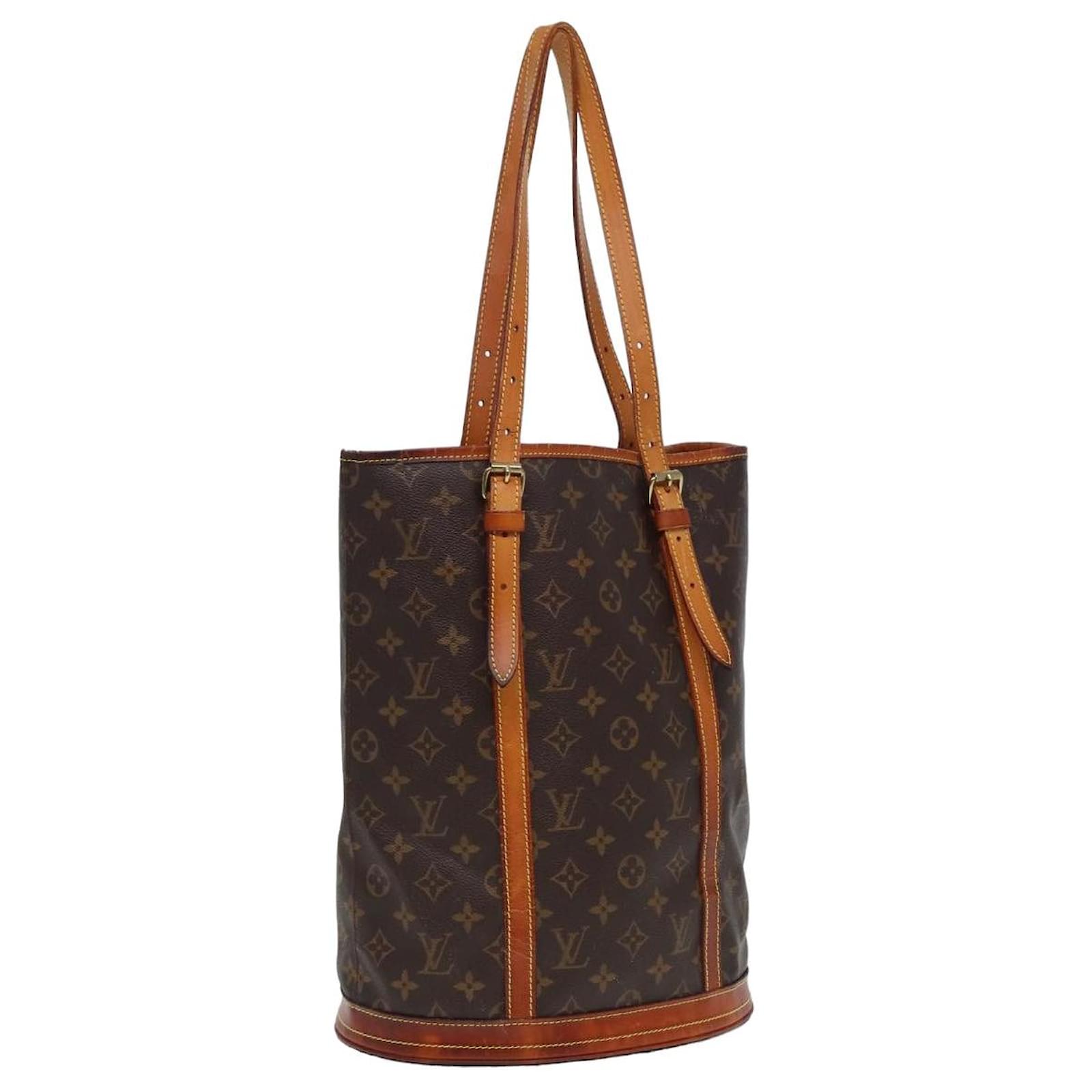 LOUIS VUITTON Monogram Bucket GM Shoulder Bag M42236 LV Auth 80021 