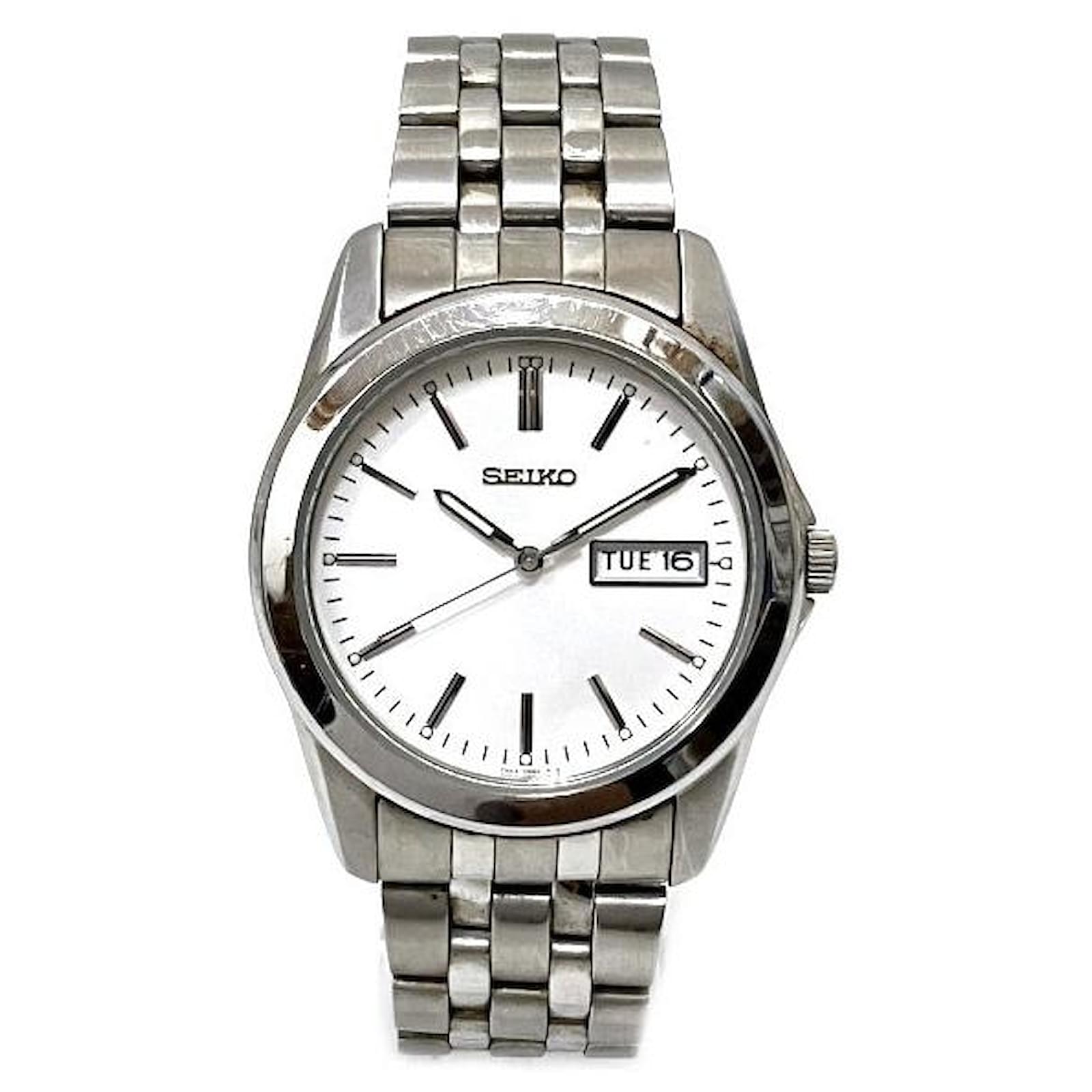 Seiko Spirit Quartz Uhr 7N43 0AM0