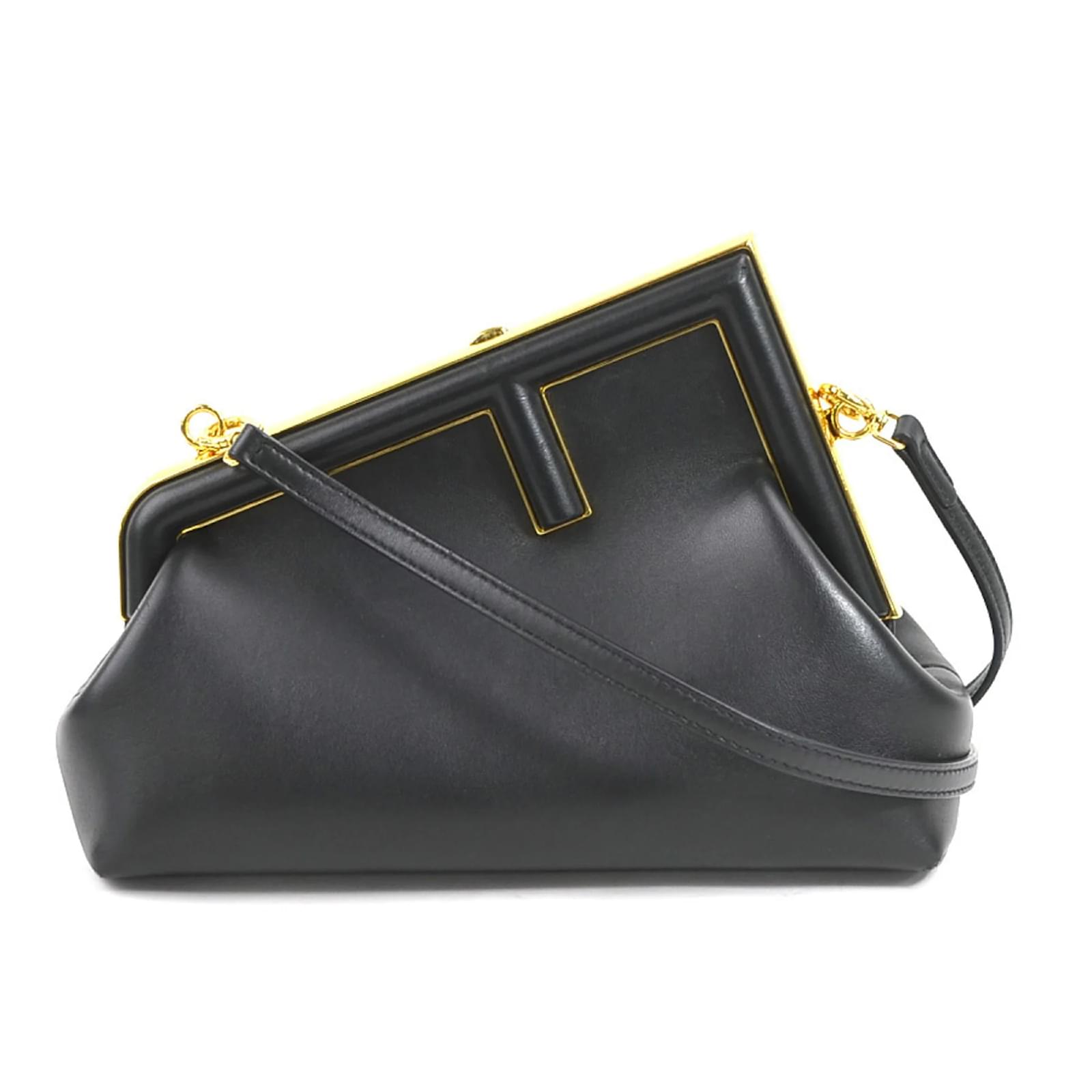 ショルダーバッグ FENDI BLACK LEATHER FENDI ROMA SHOULDER BAG 楽天市場】FENDI フェンディ Shoulder Bag ショルダーバッグ