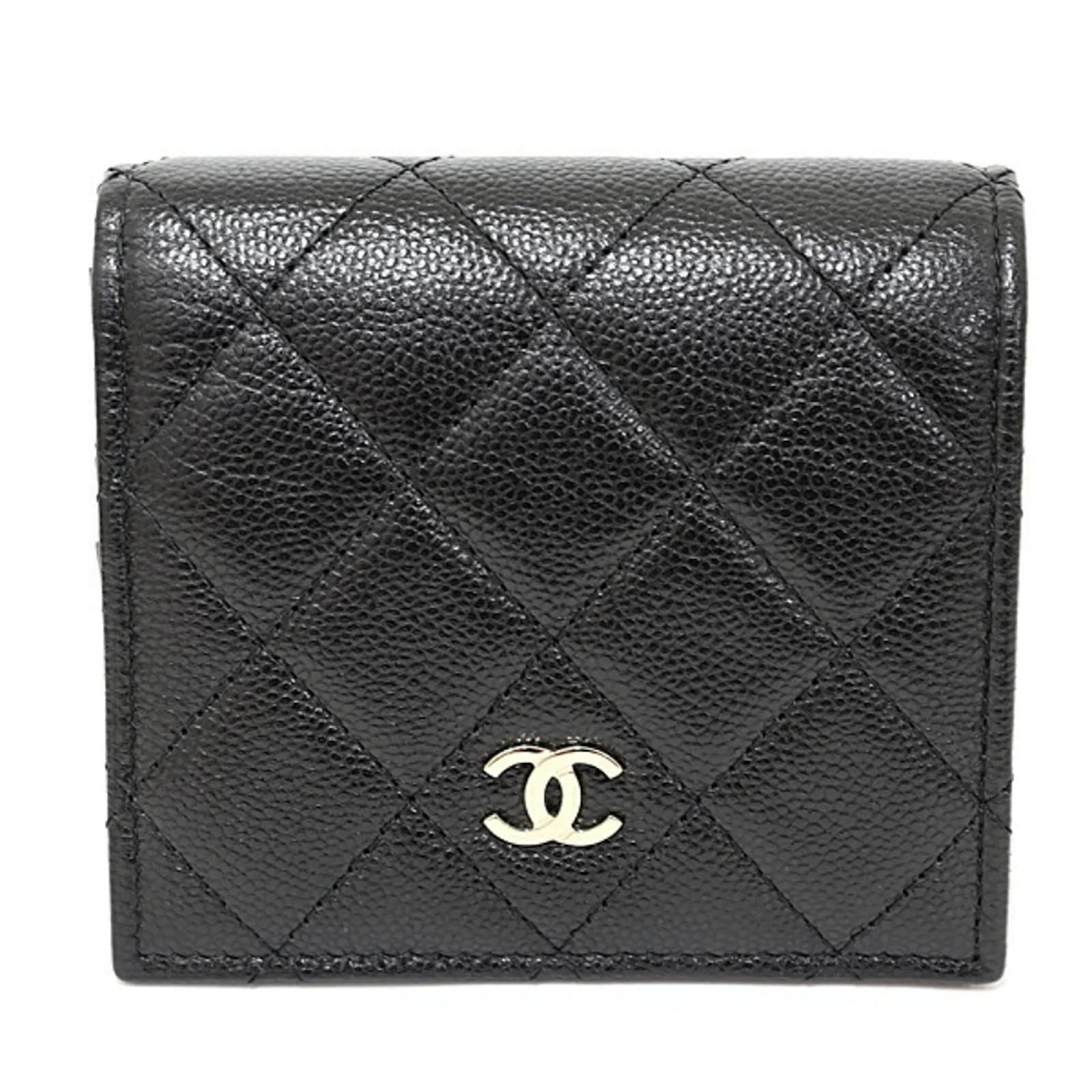 Chanel Matelasse Small Bifold Wallet Black Leather ref.1509102 Joli Closet