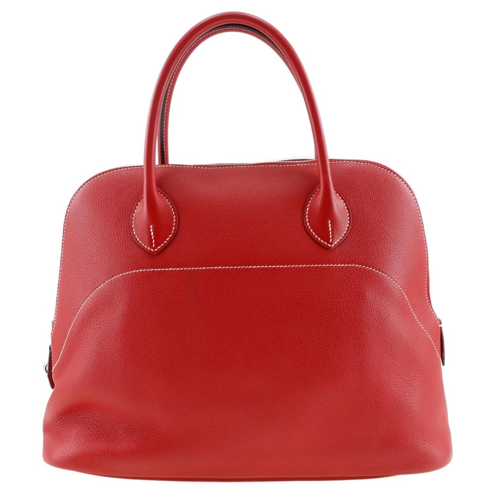 Hermès Bolide carrying view