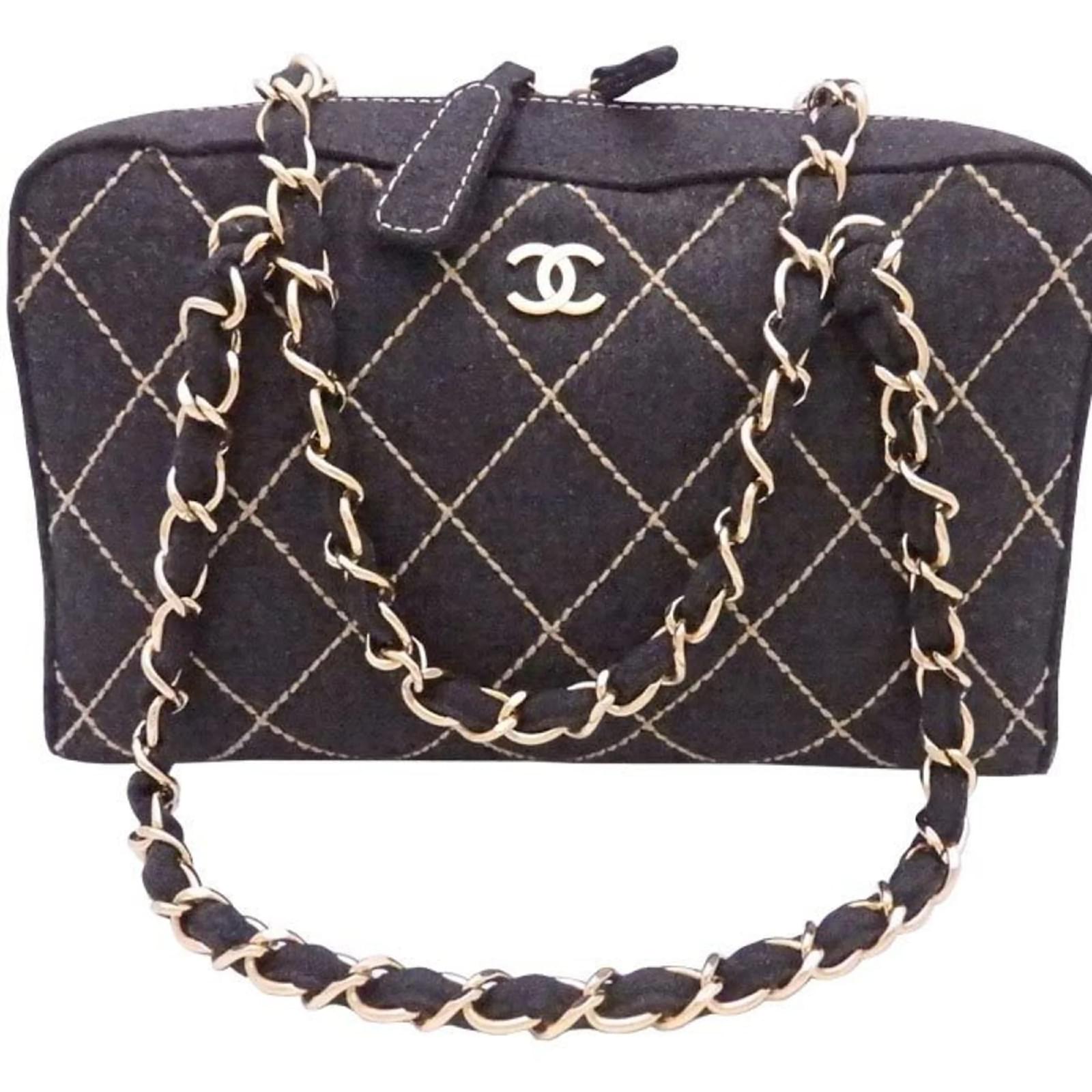 Wild Stitch Shoulder Bag main image 0