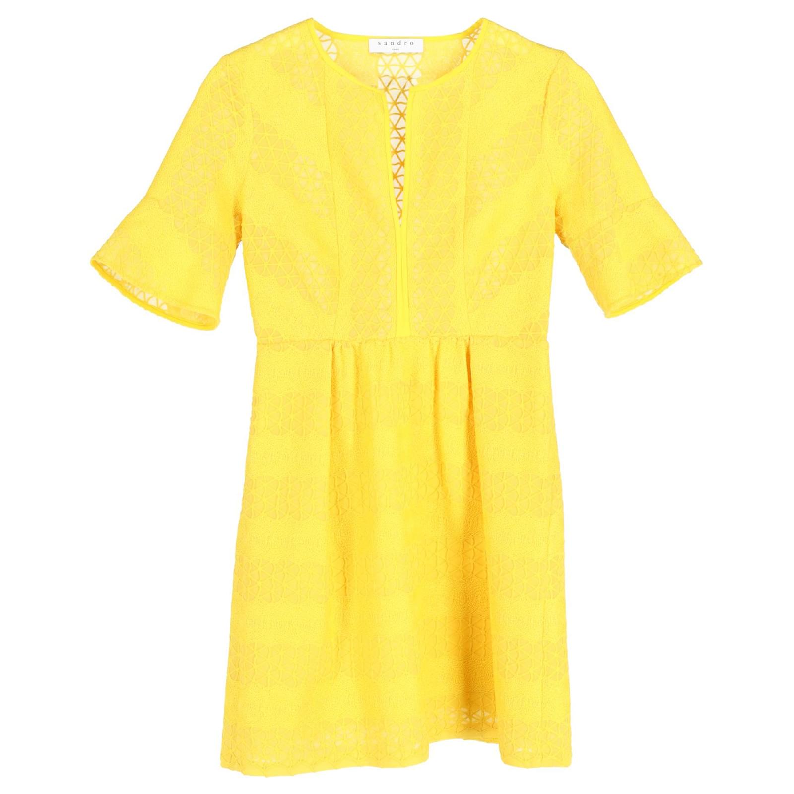 Vestido mini de cuello redondo Sandro en poliéster amarillo