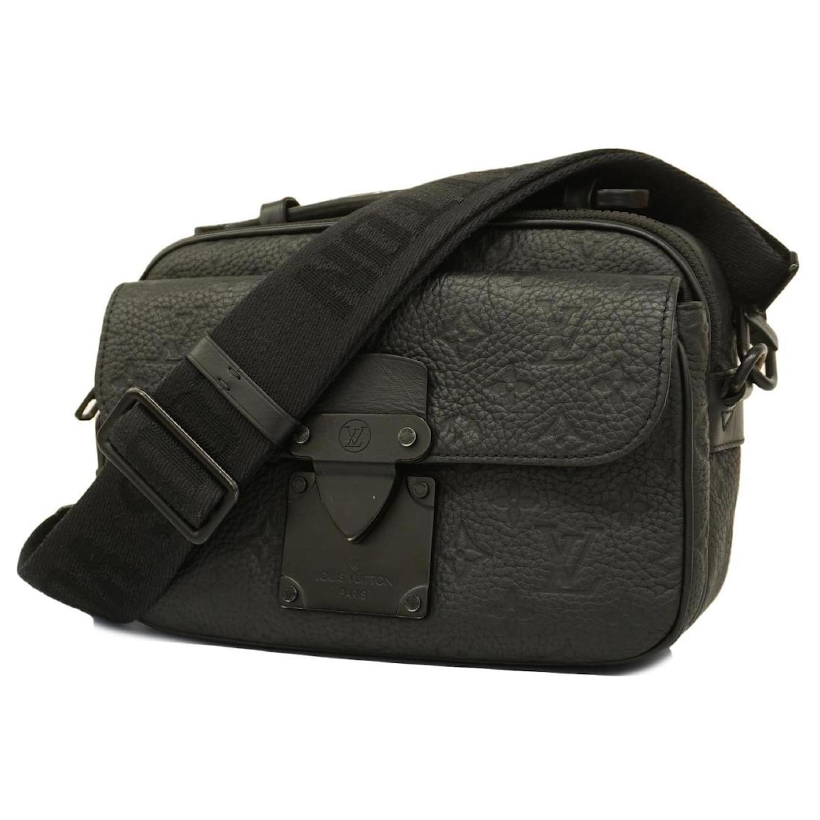 Louis Vuitton Handbag Taurillon S Lock M58489 Noir Black ref.1536539 - Joli  Closet