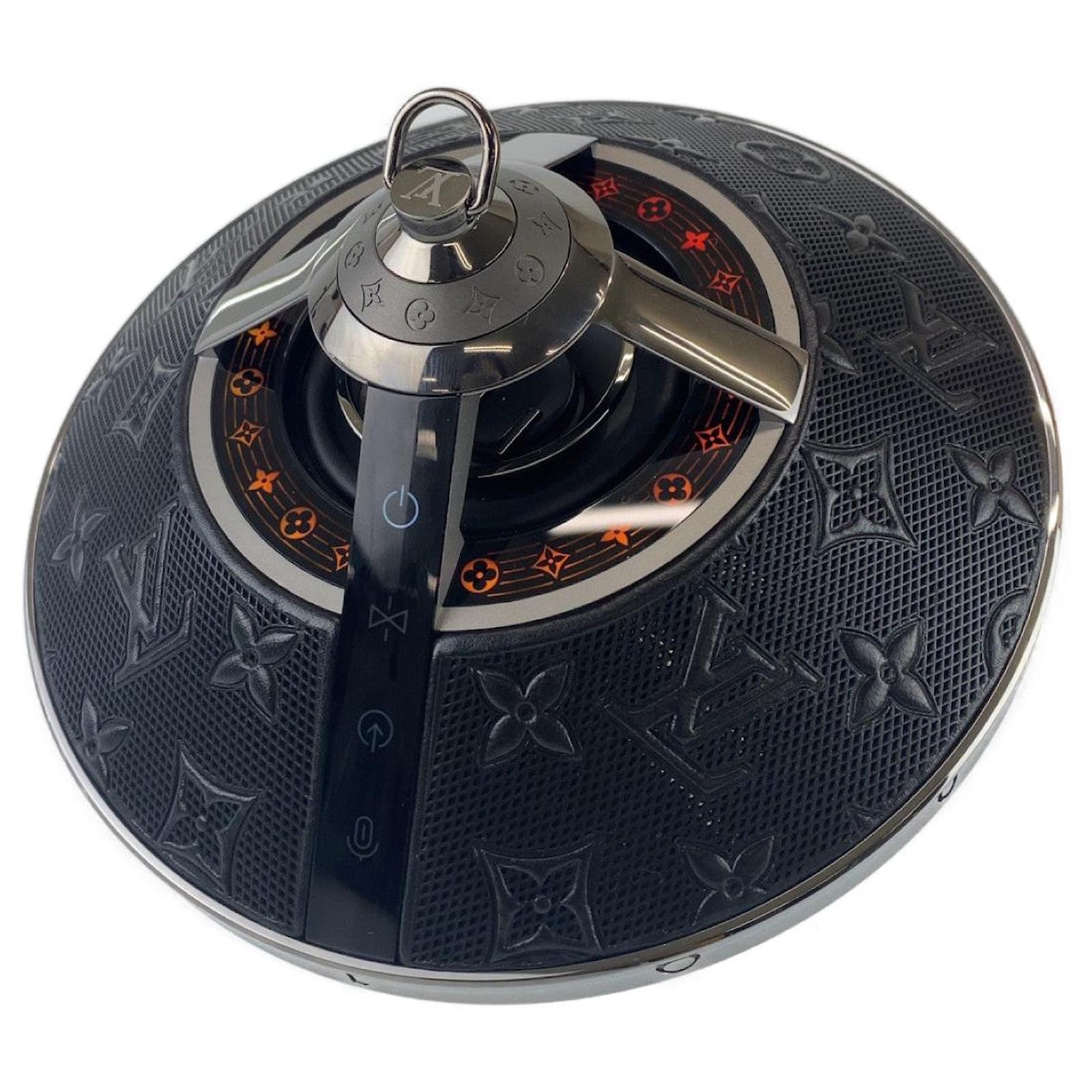 Altavoz Louis Vuitton Horizon Light Up Negro Metal Bluetooth ref