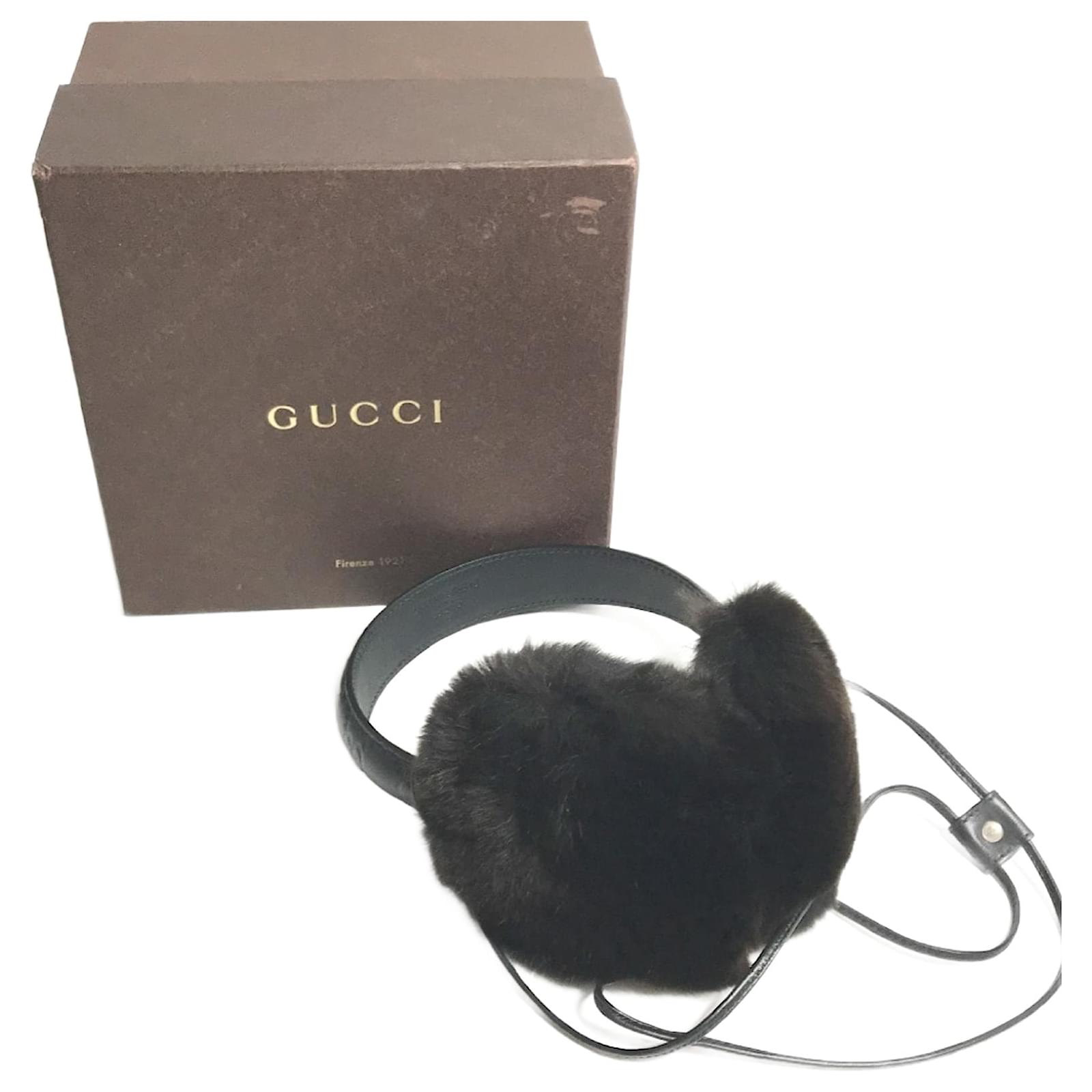 Gucci Black Leather Ear Warmers ref.1552804 - Joli Closet