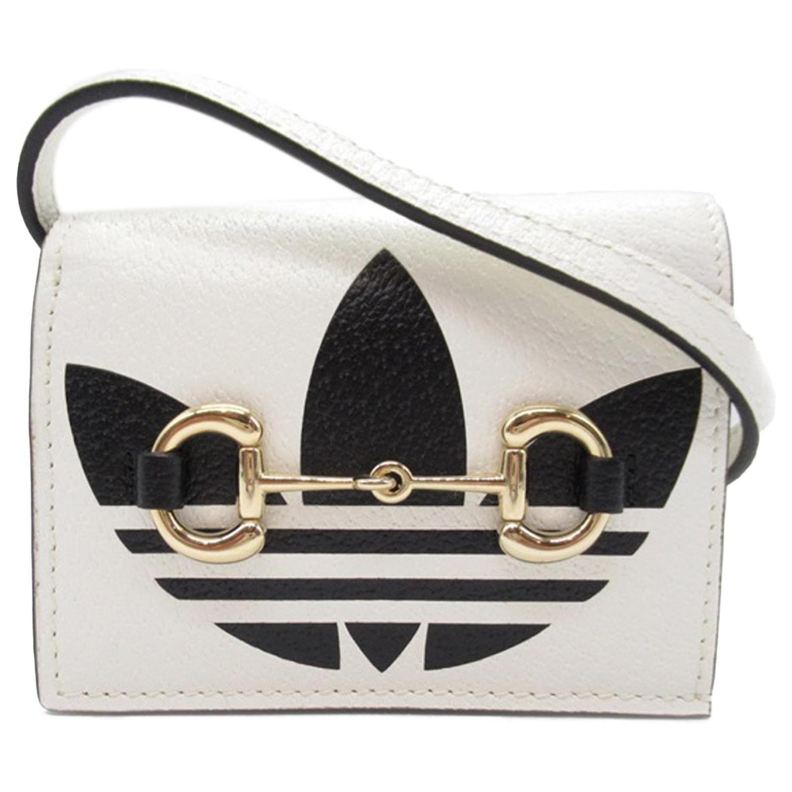 Borsa a tracolla in pelle bianca Gucci Adidas con chiusura a morso Bianco ref.1573064 Joli Closet