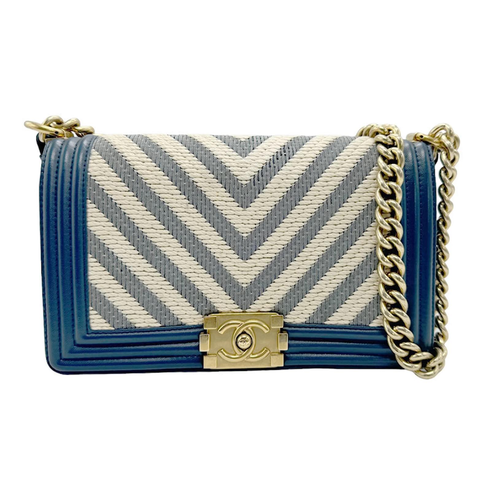 Sac a epaule Chanel Boy Chevron