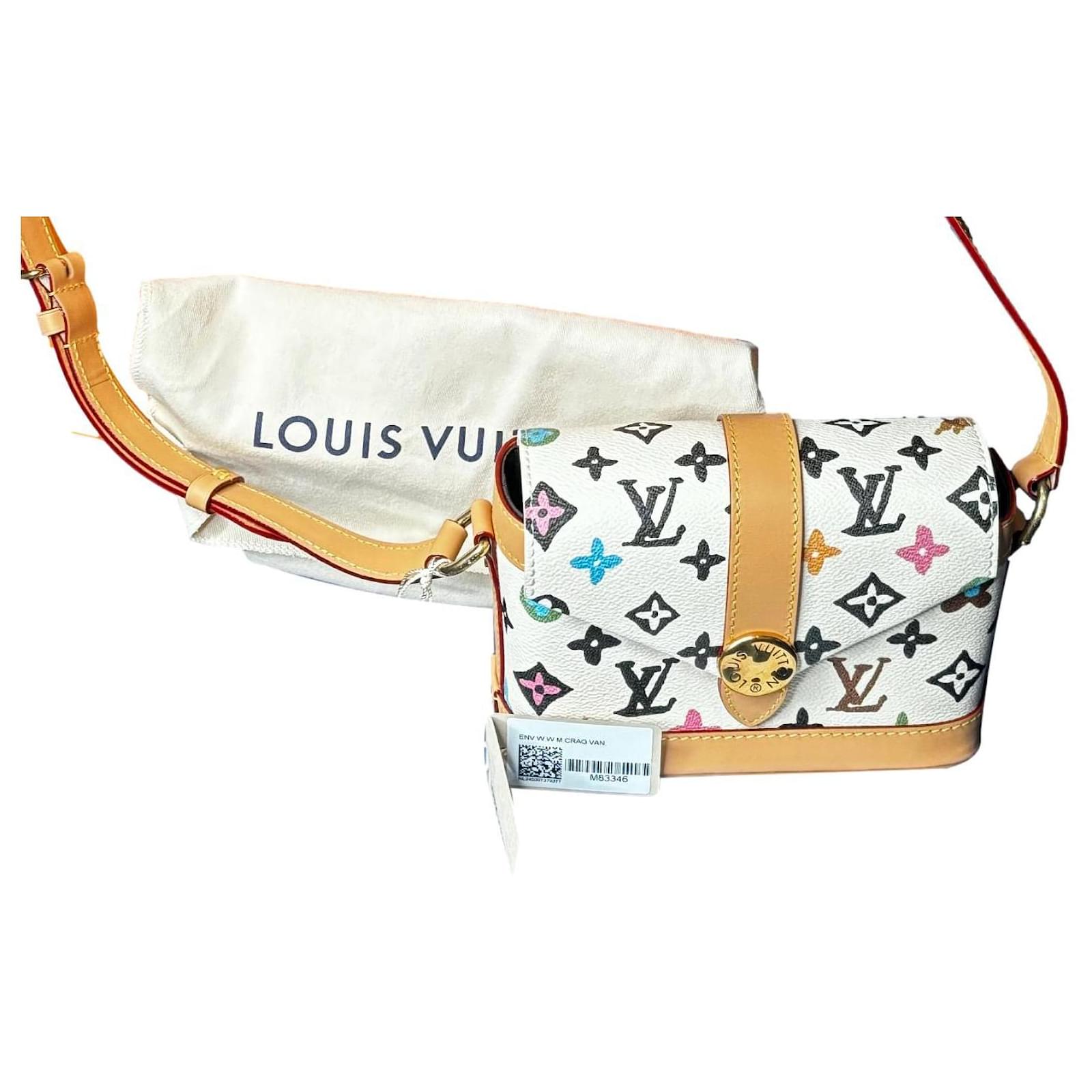 Louis Vuitton ケース クリーム色 Pochette Coussin Coussin - Wallets and Small Leather Goods M11331