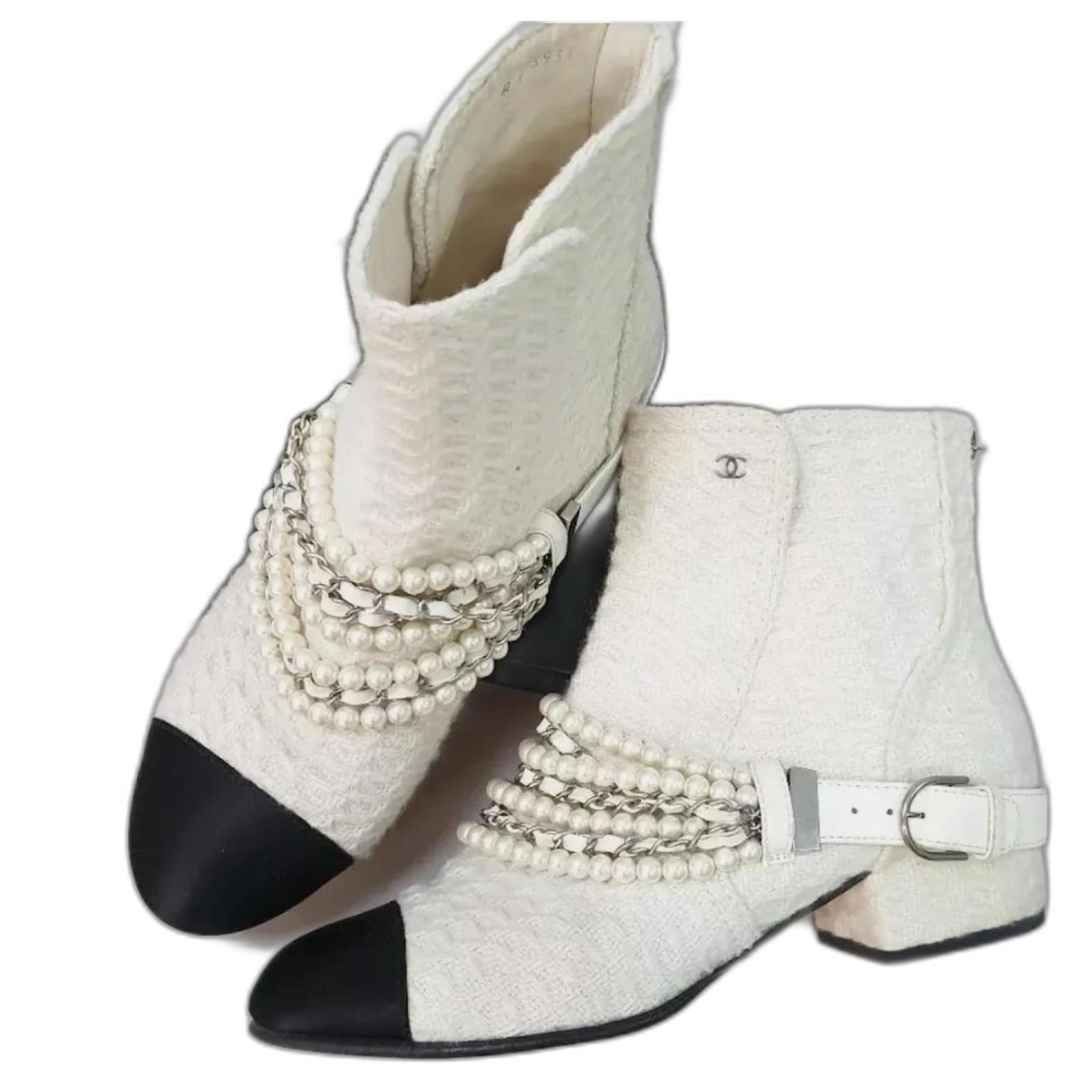 Ankle Boots Chanel ChanelWhite Tweed Pearl Chain Ankle Boots Booties Sz.41