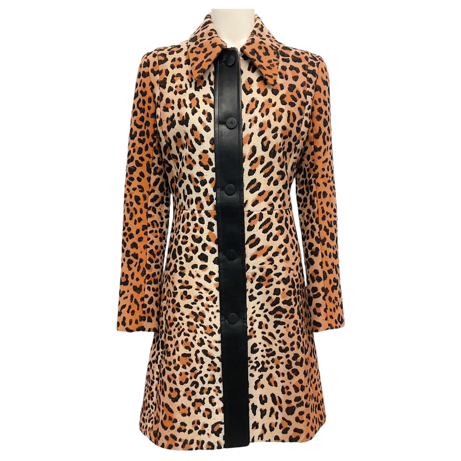 Louis Vuitton ヒョウ柄トレンチコート38 Louis Vuitton Leopard Embroidered Coat with Leather Trim Brown