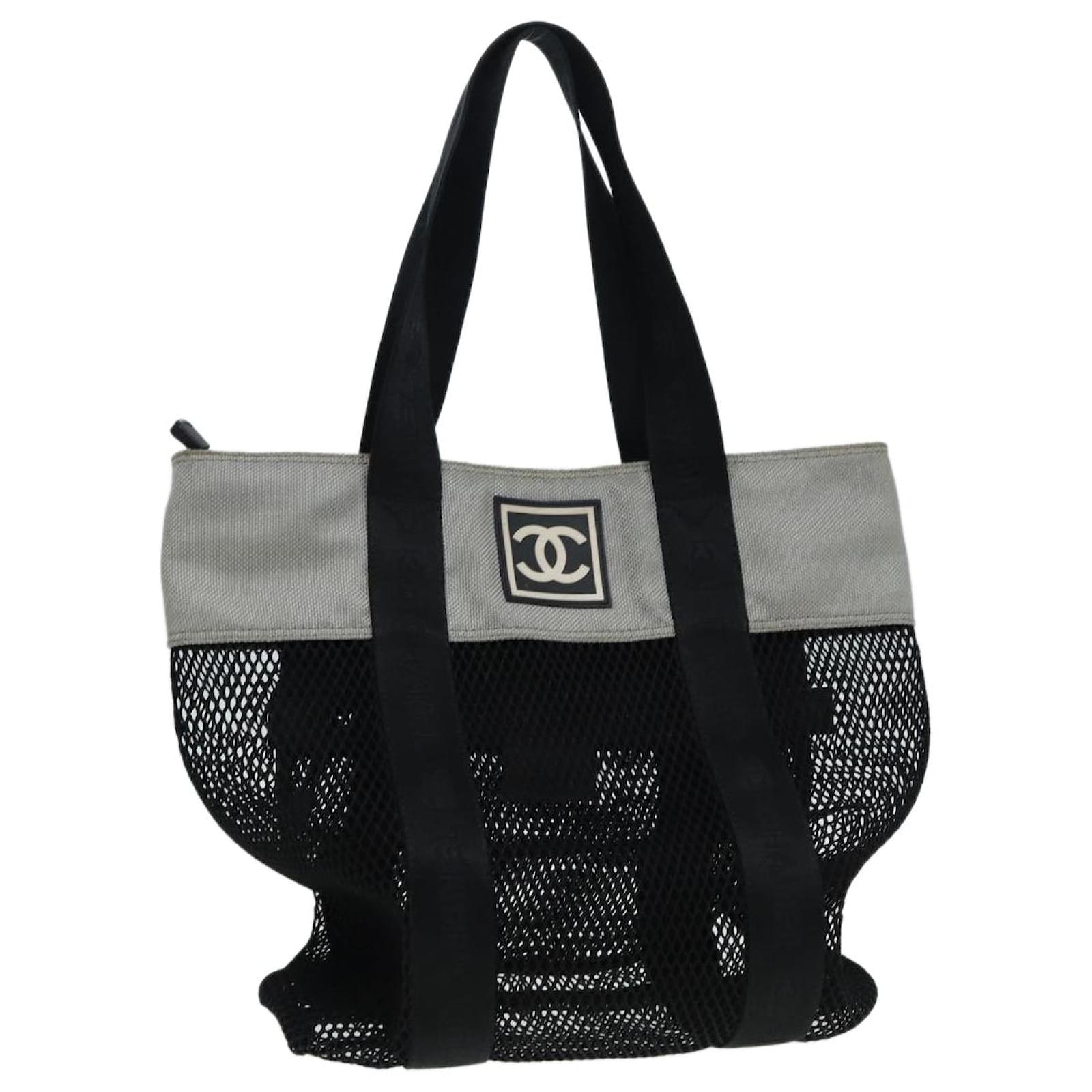 CHANEL Sporttasche aus Nylon in Schwarz und Grau CC Auth yk14152 Braun ref.1610070 Joli Closet