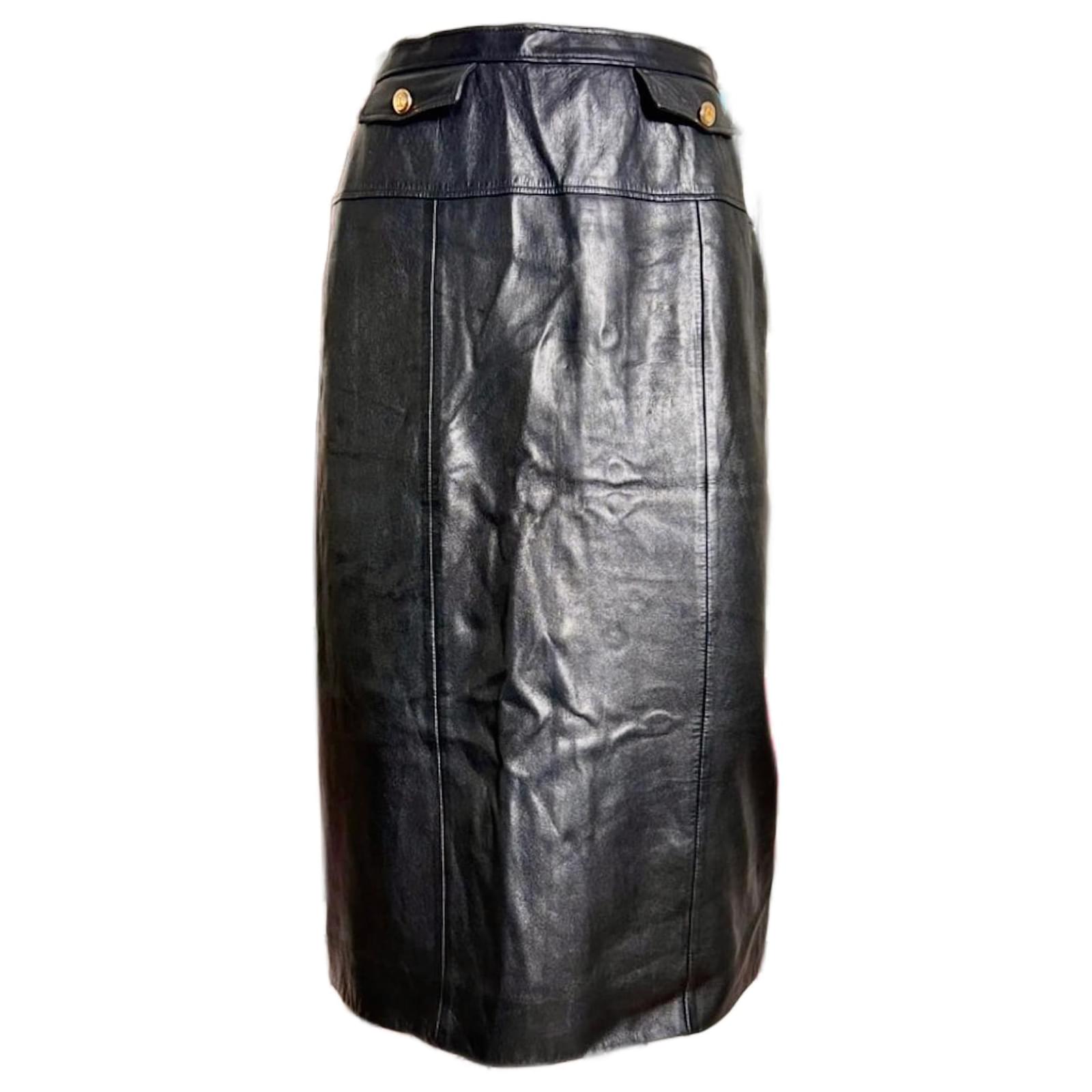 CHANEL ヴィンテージ リアルレザーラップスカート　BLACK/38 Chanel vintage lambskin leather mid-length skirt, FR 36 Black ref