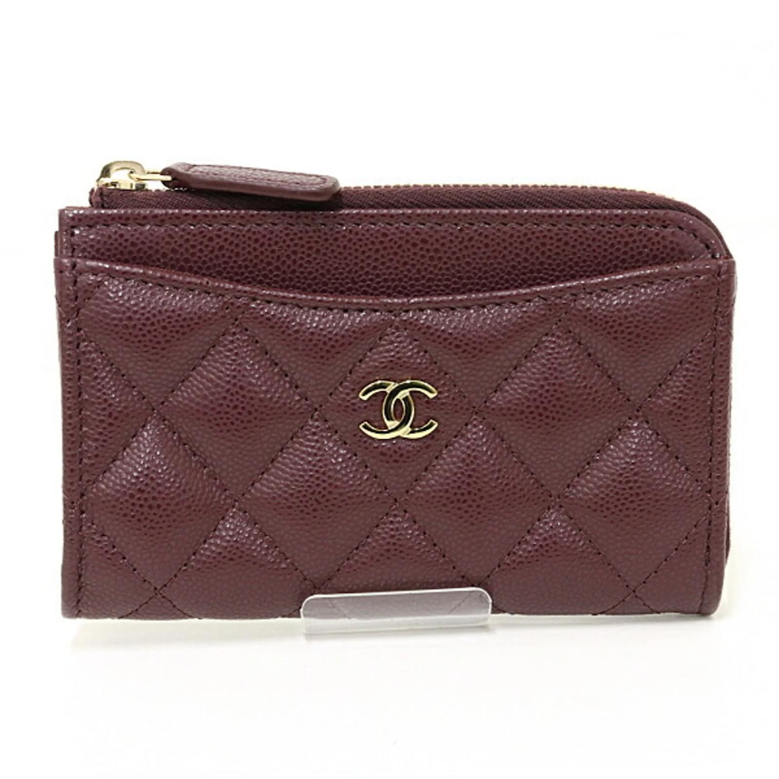 CHANEL ブラウンレザー ケース Chanel Classic Zip Card Case in Burgundy Dark red Leather ref