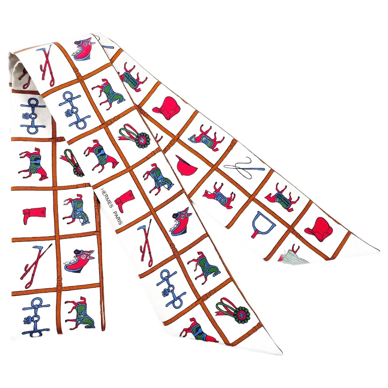 HERMES Couvertures et Tenues de Jour Horse blanket silk Triangle scarf Pink
