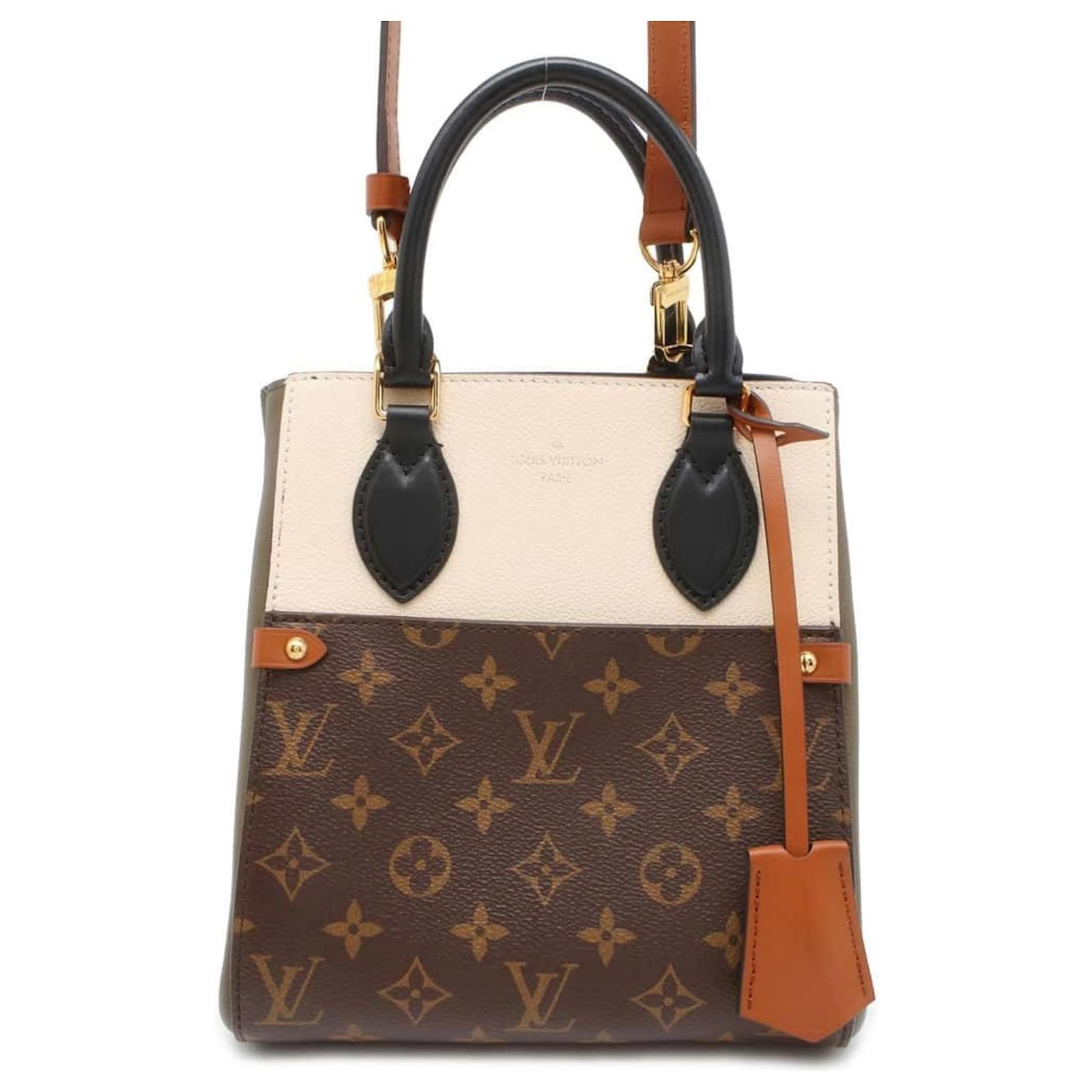 Louis Vuitton Monogram Leder Fold Tote PM