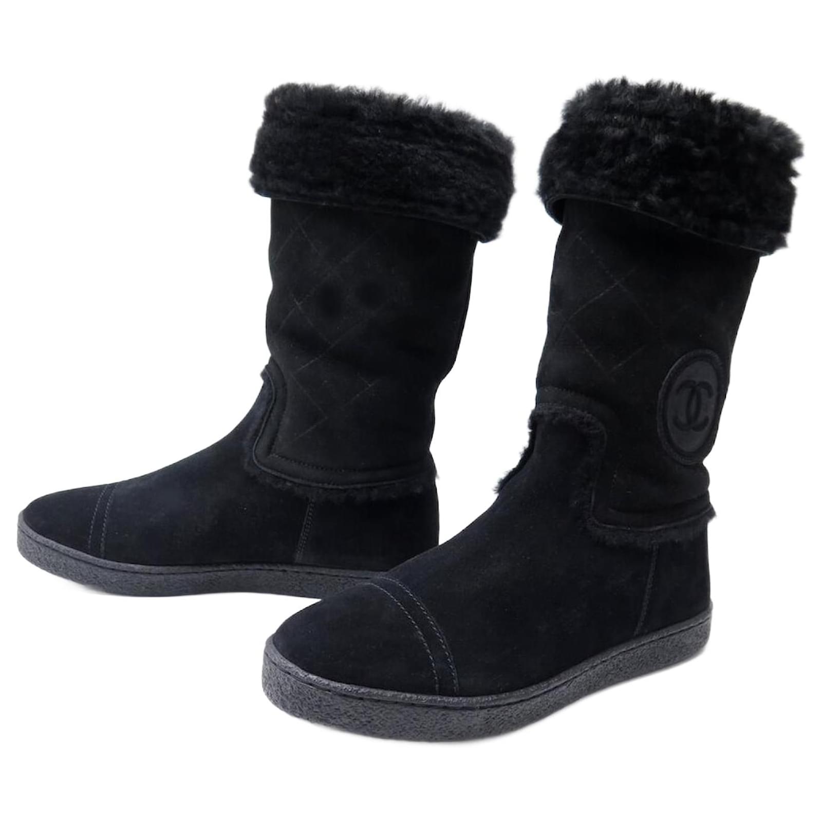 NINE CHANEL SHOES LINED G26557 SUEDE ANKLE BOOTS WITH CC LOGO