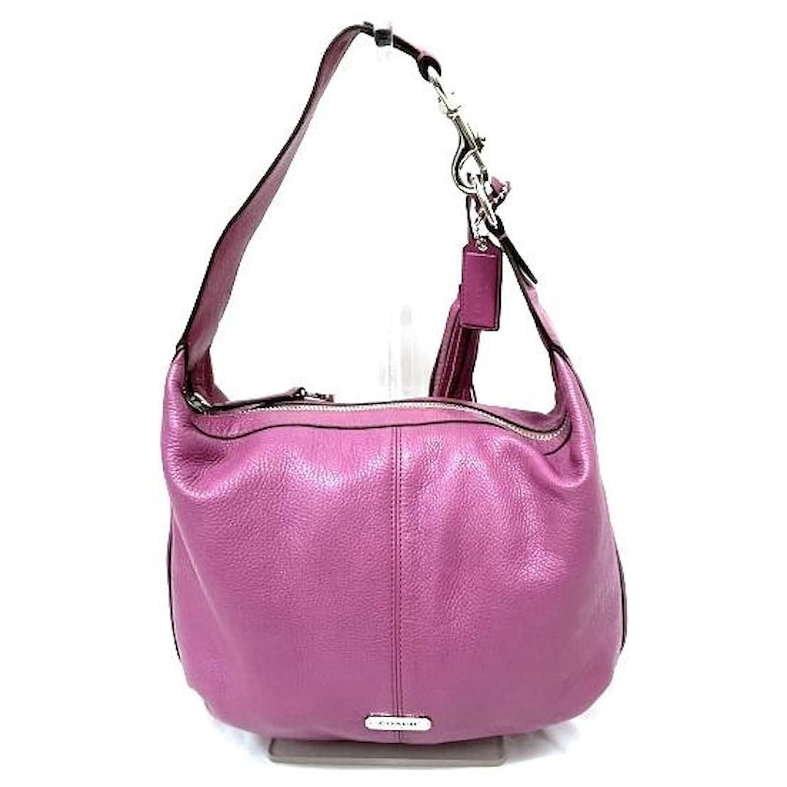 Coach Avery Small Hobo deals Bag